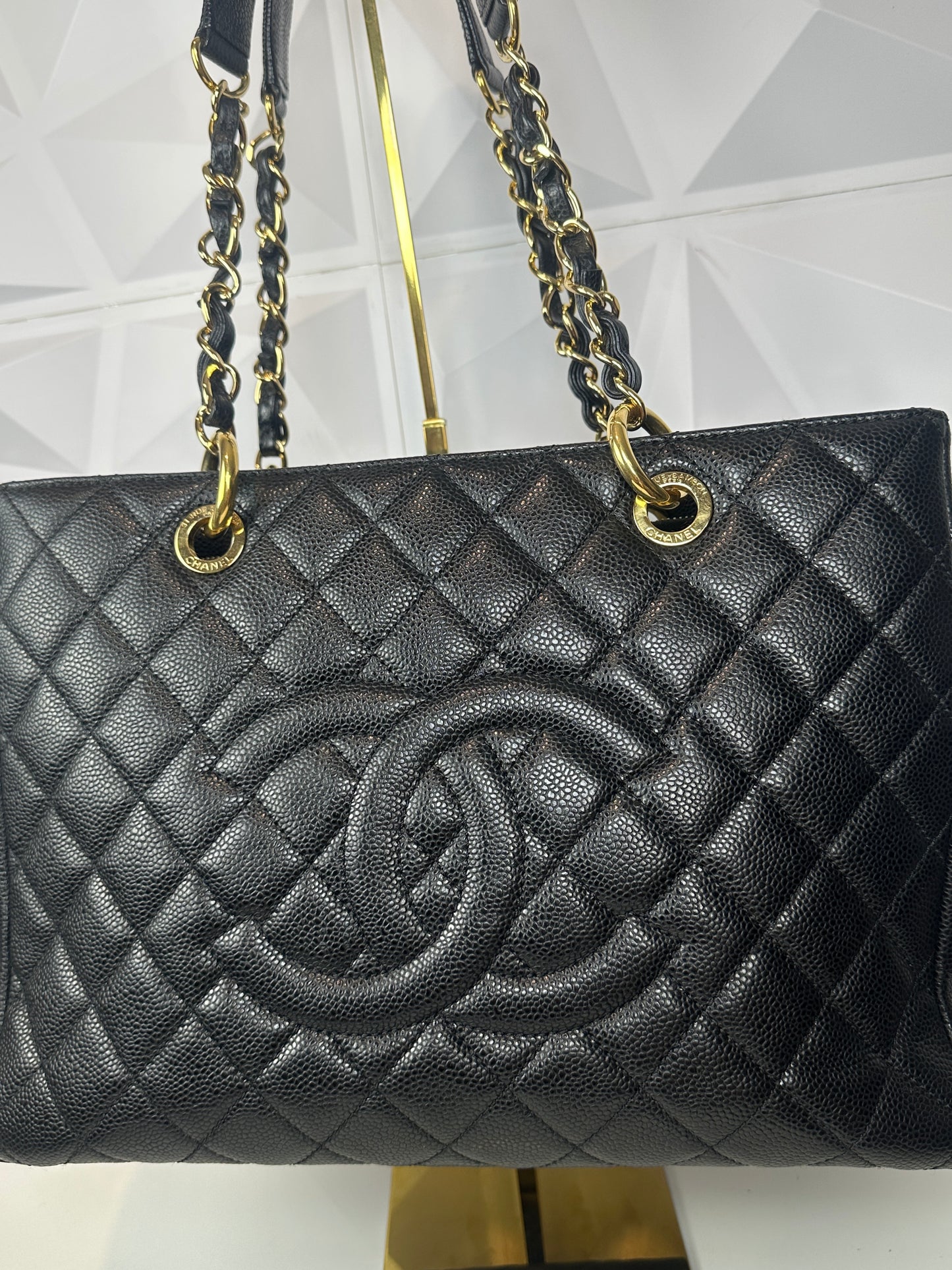 Pre-owned CHANEL Matelasse Chain Tote Black Caviar Leather