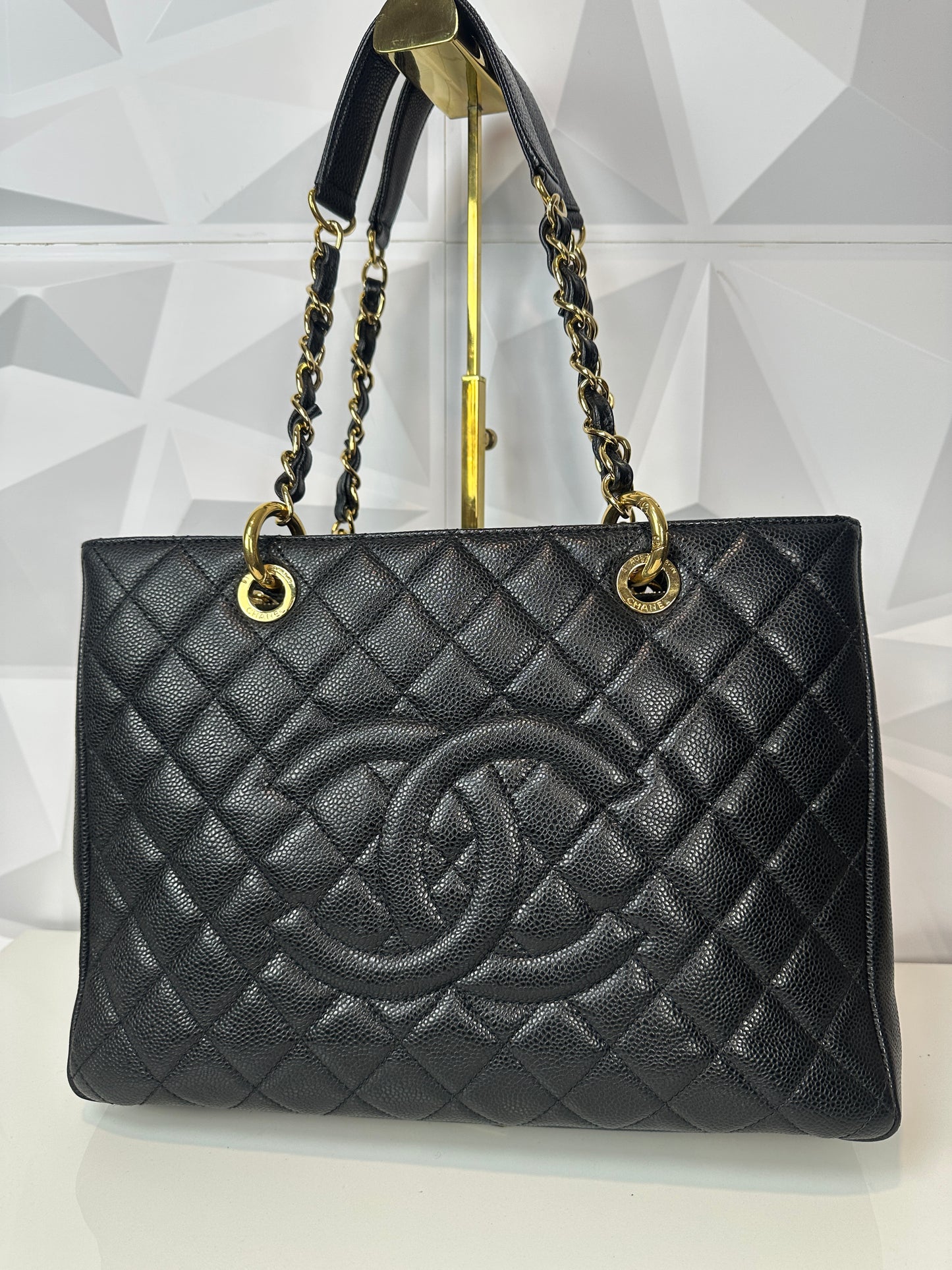 Pre-owned CHANEL Matelasse Chain Tote Black Caviar Leather