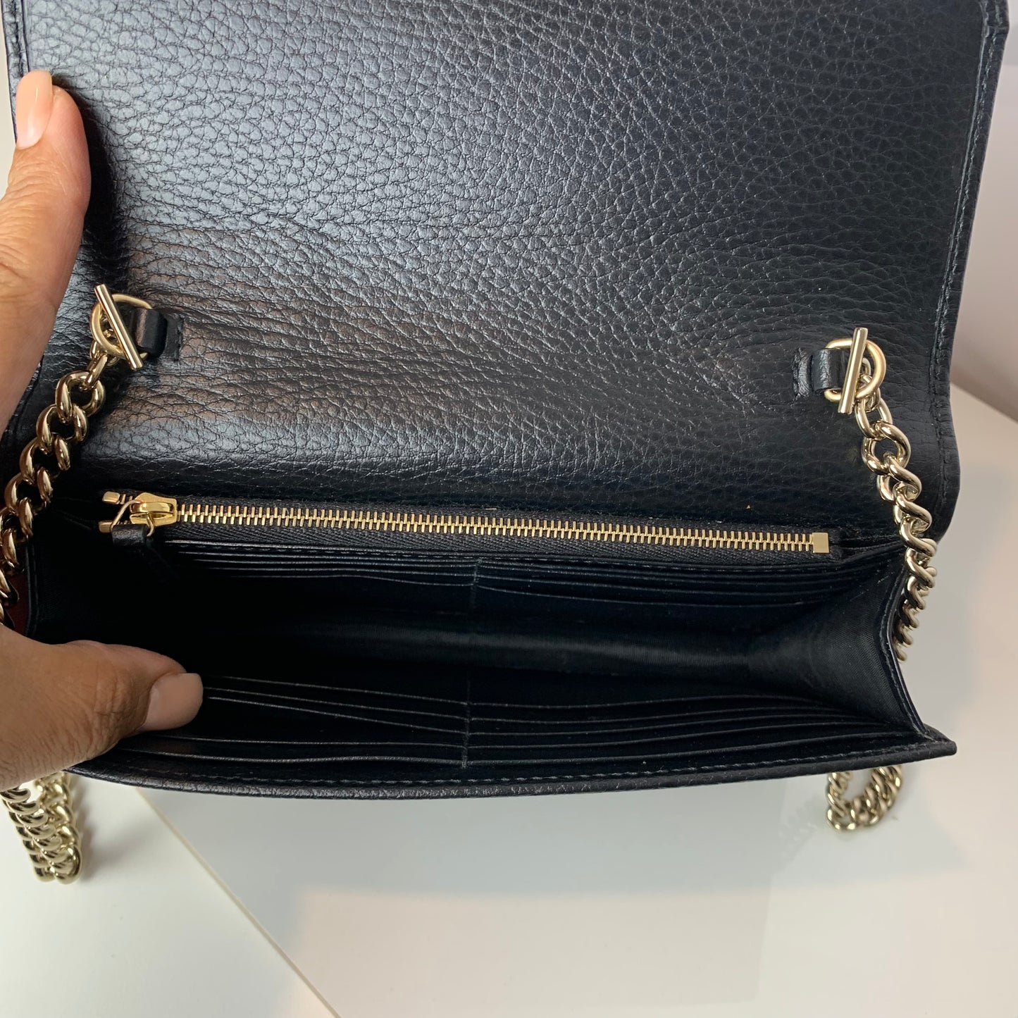 Pre-owned GUCCI interlocking Wallet on chain black leather