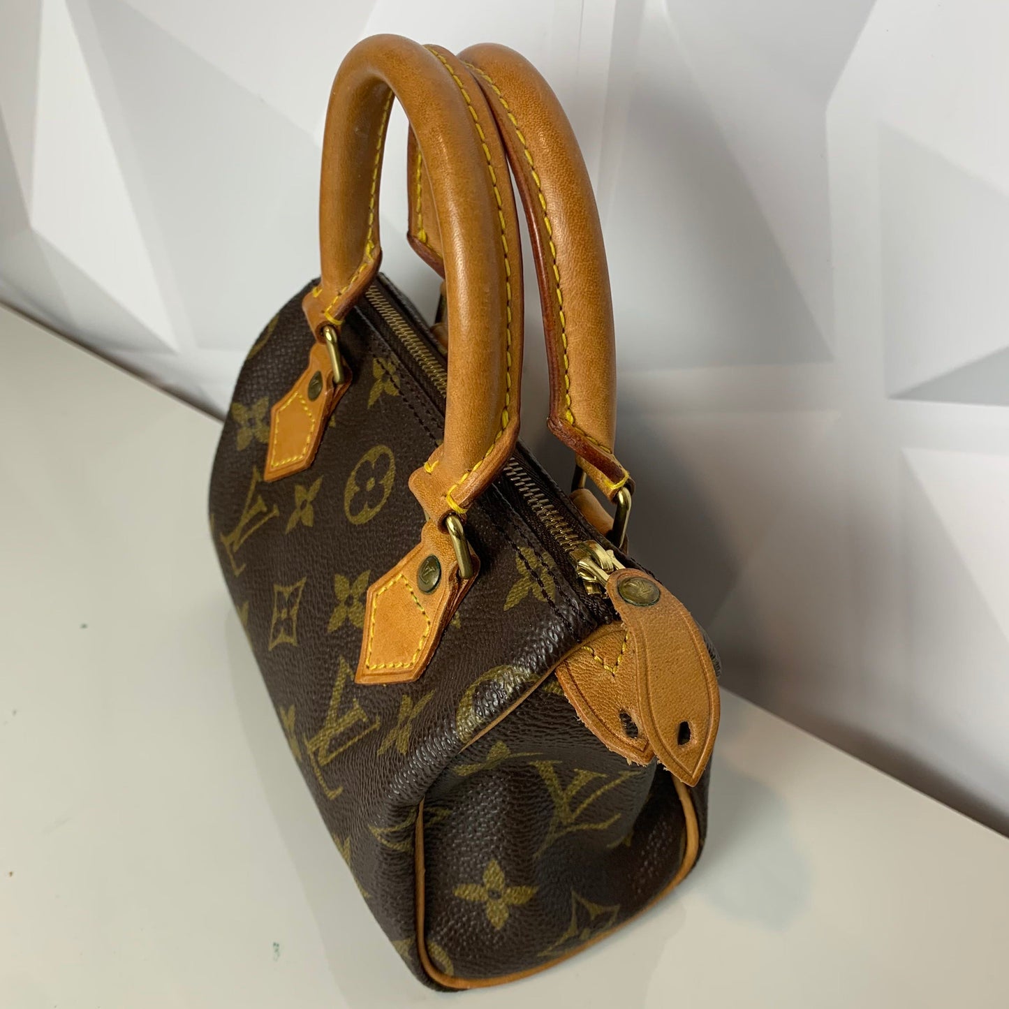 Pre-owned LOUIS VUITTON Mini Speedy with strap