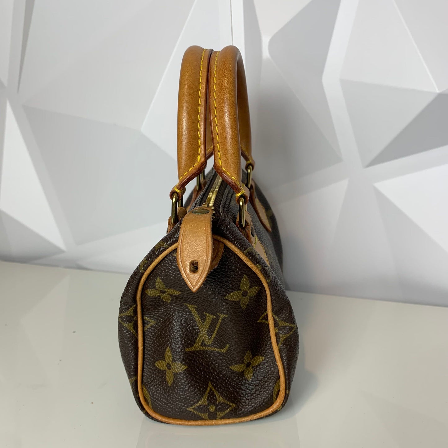 Pre-owned LOUIS VUITTON Mini Speedy with strap