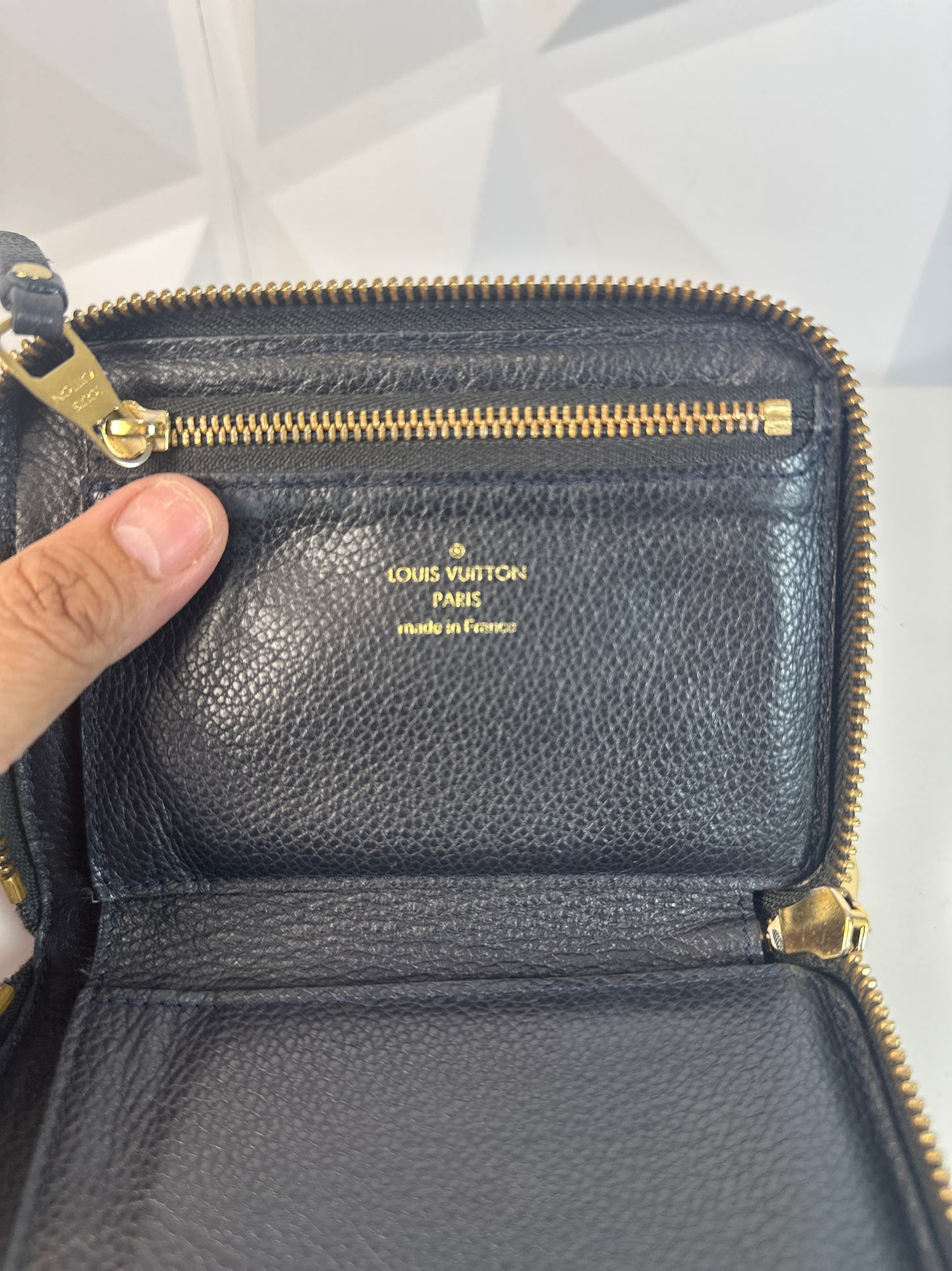 Pre-owned LOUIS VUITTON compact wallet black leather