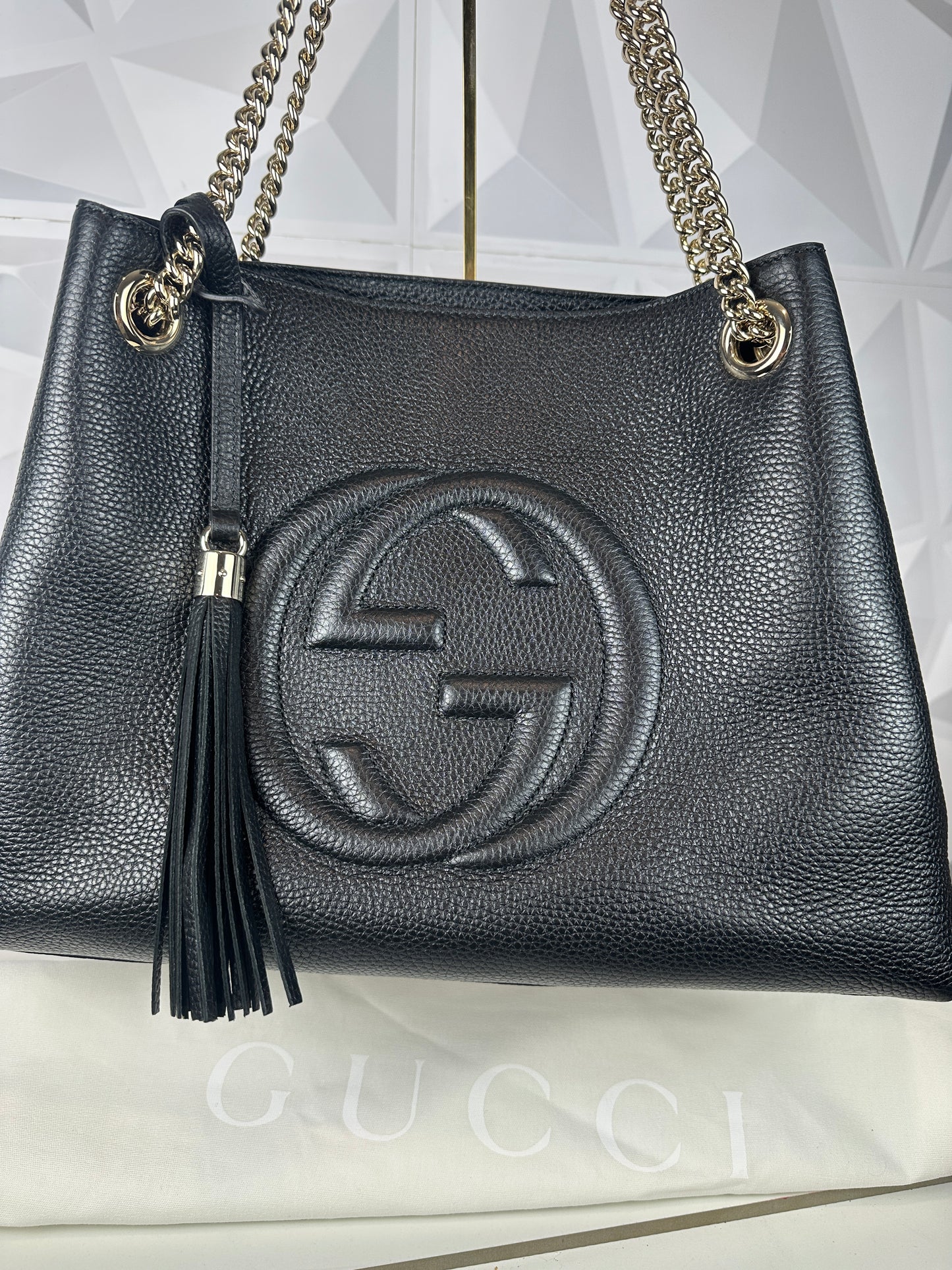 Pre-owned GUCCI Soho tote with chains and dustbag