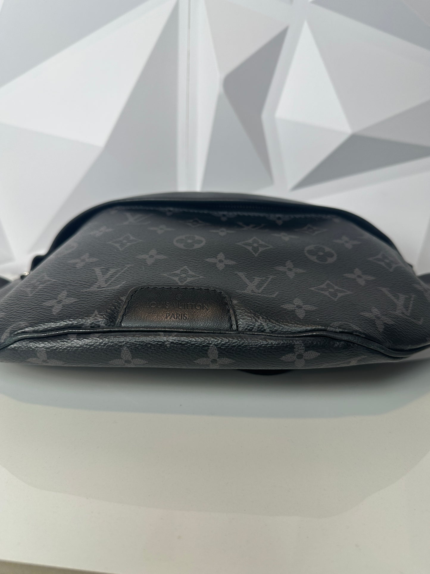 Pre-owned LOUIS VUITTON Discovery bumbag with box