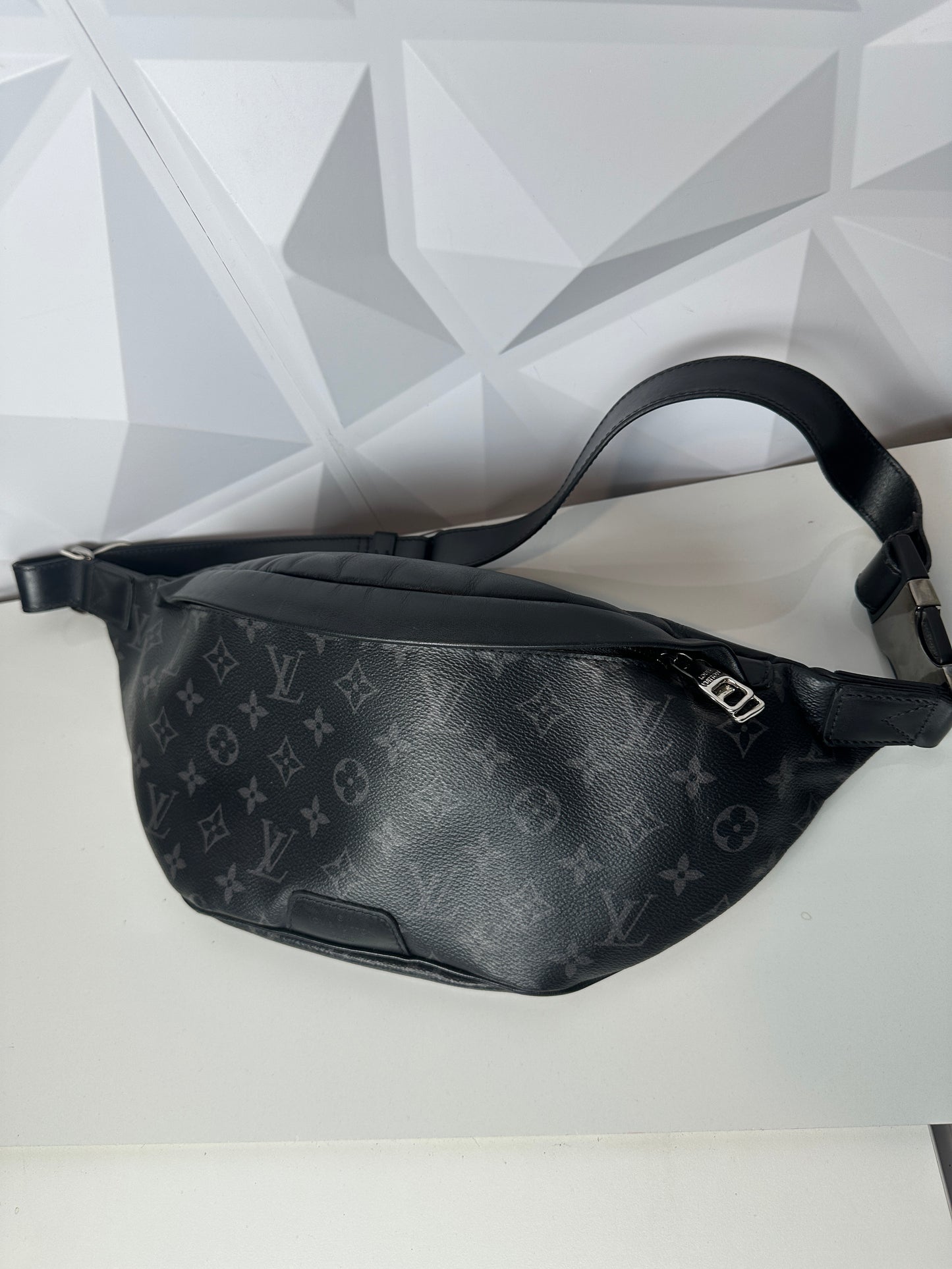 Pre-owned LOUIS VUITTON Discovery bumbag with box