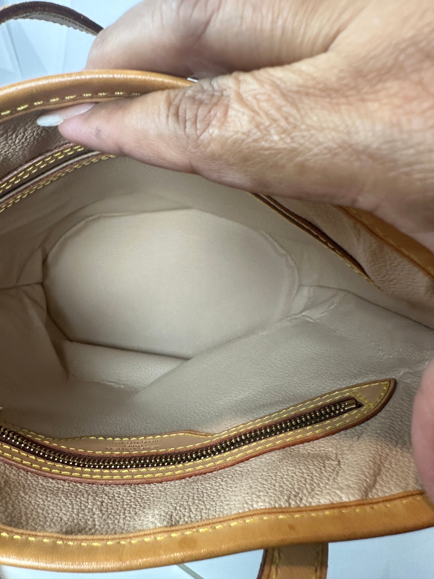 Pre-owned LOUIS VUITTON Bucket PM Monogram canvas