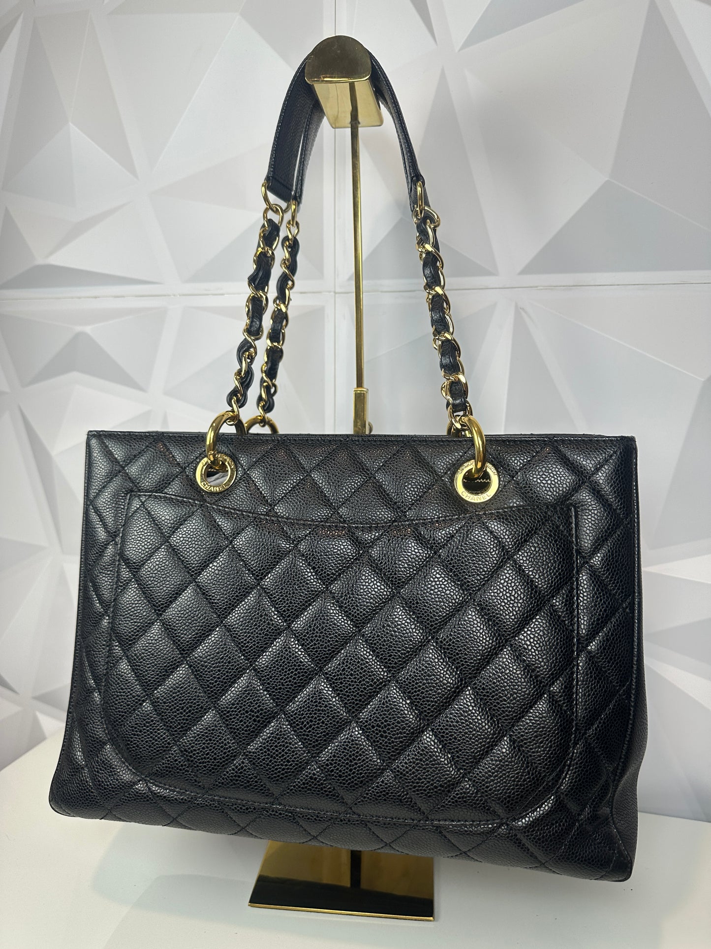 Pre-owned CHANEL Matelasse Chain Tote Black Caviar Leather