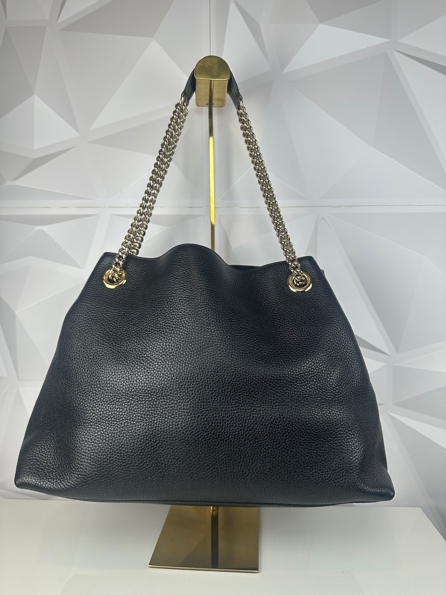 Pre owned GUCCI Soho interlocking Chain Tote Black Leather