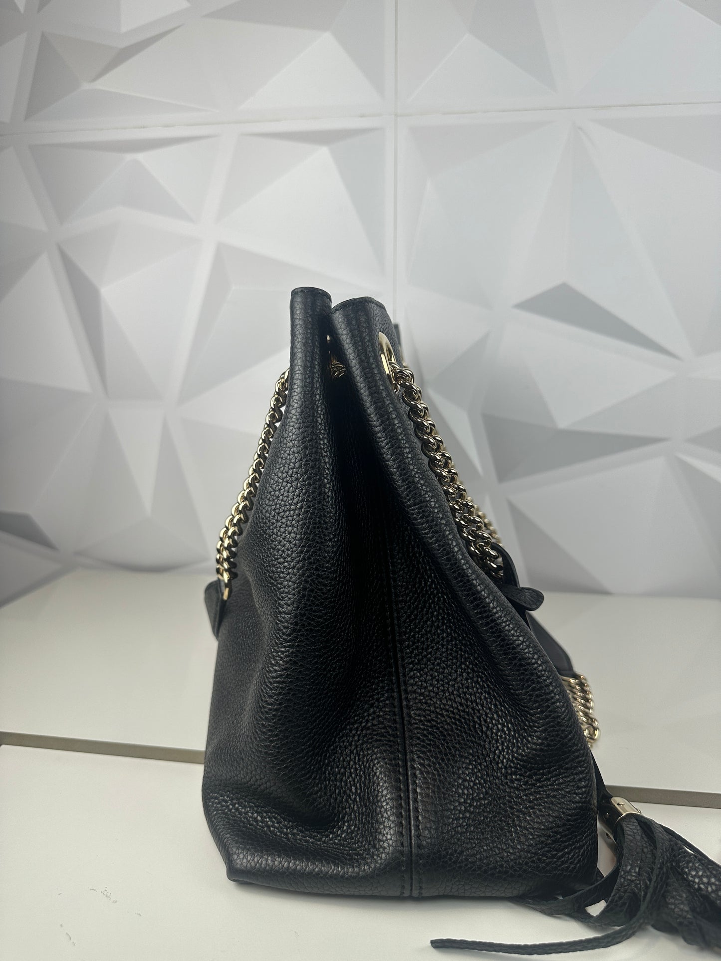 Pre owned GUCCI Soho interlocking Chain Tote Black Leather