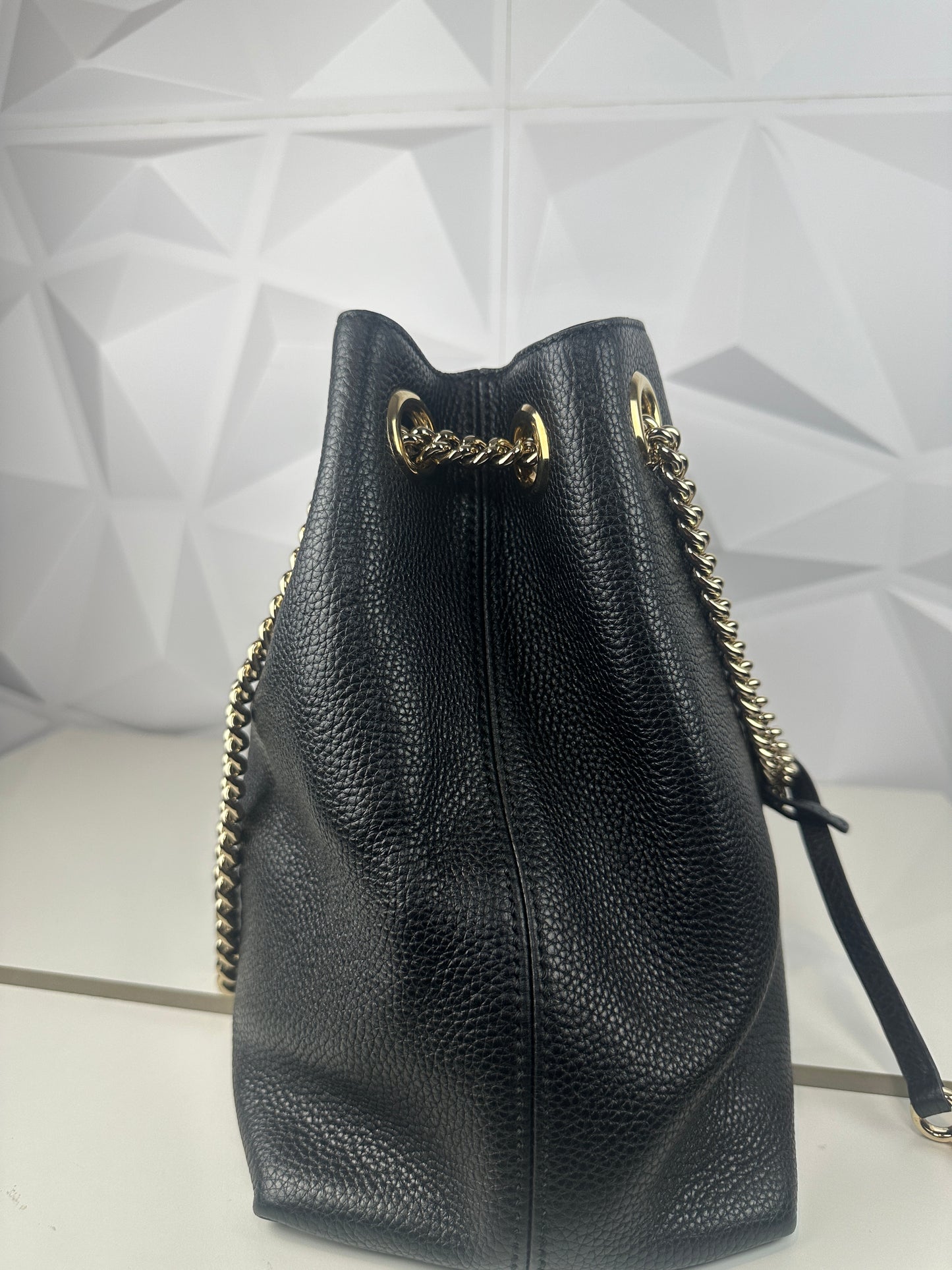 Pre owned GUCCI Soho interlocking Chain Tote Black Leather