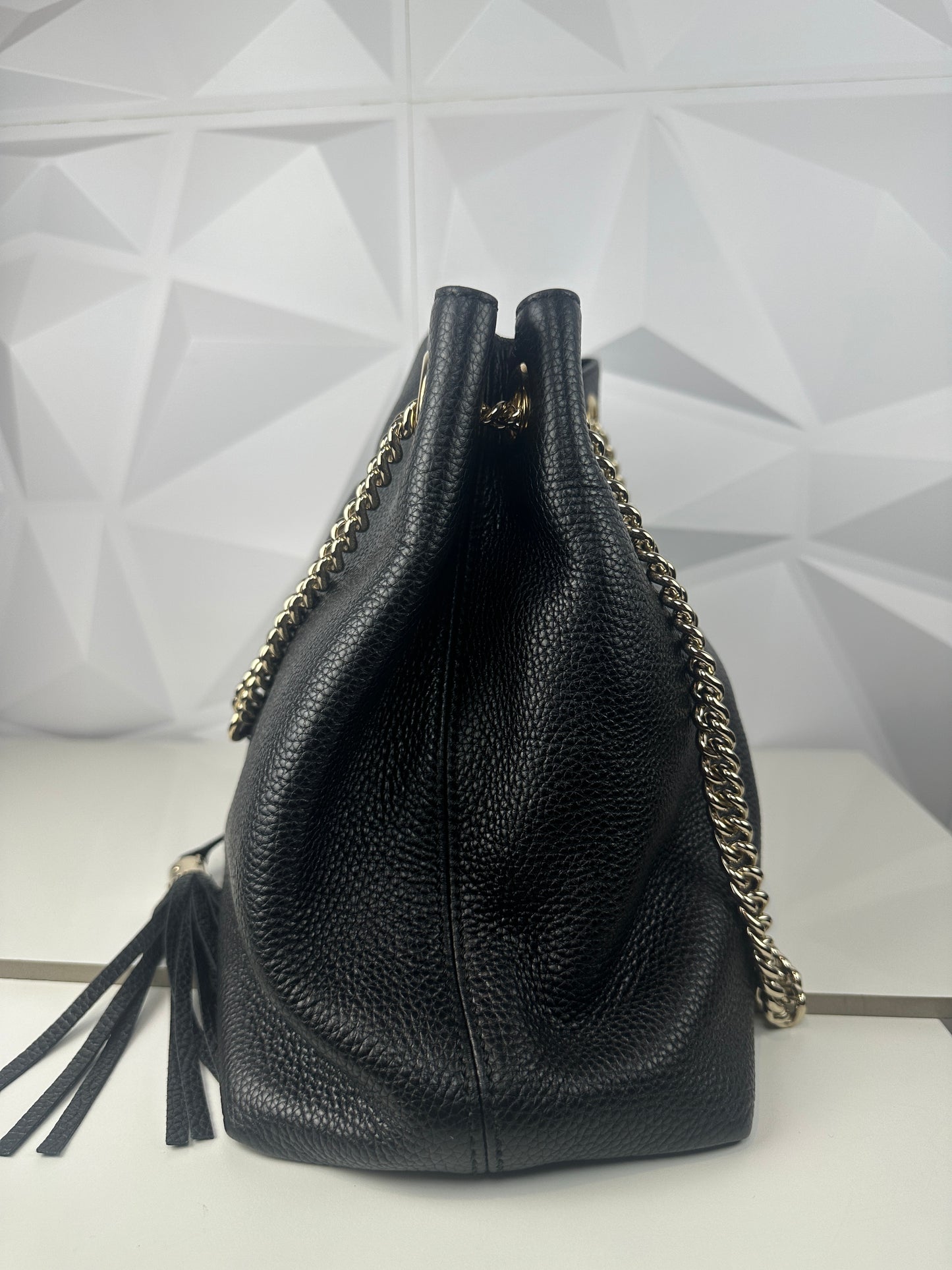Pre owned GUCCI Soho interlocking Chain Tote Black Leather