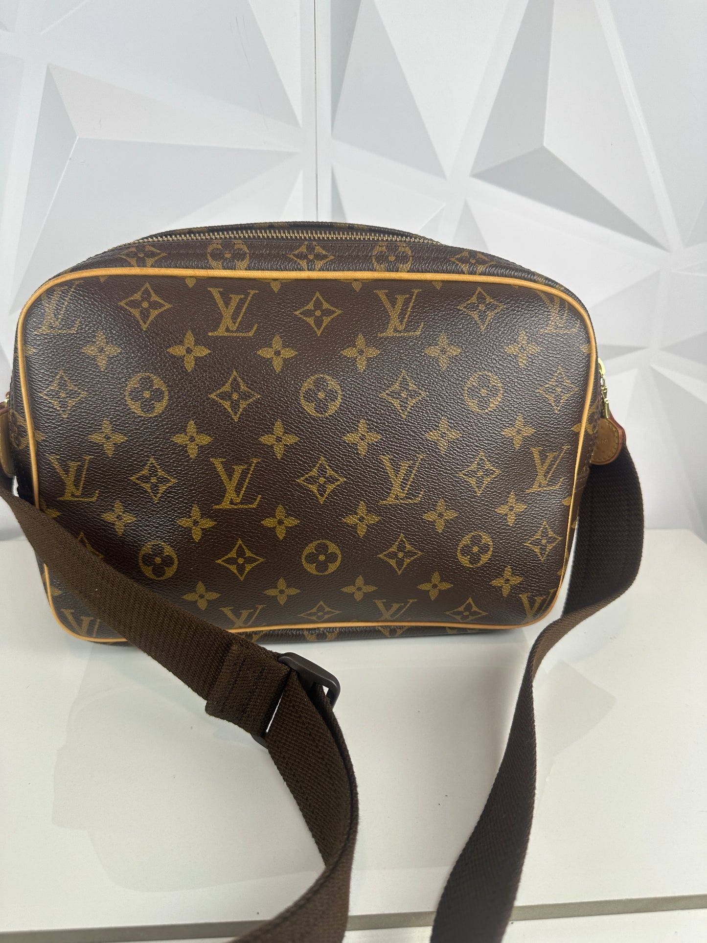 Pre owned LOUIS VUITTON Reporter PM Monogram Shoulder Bag