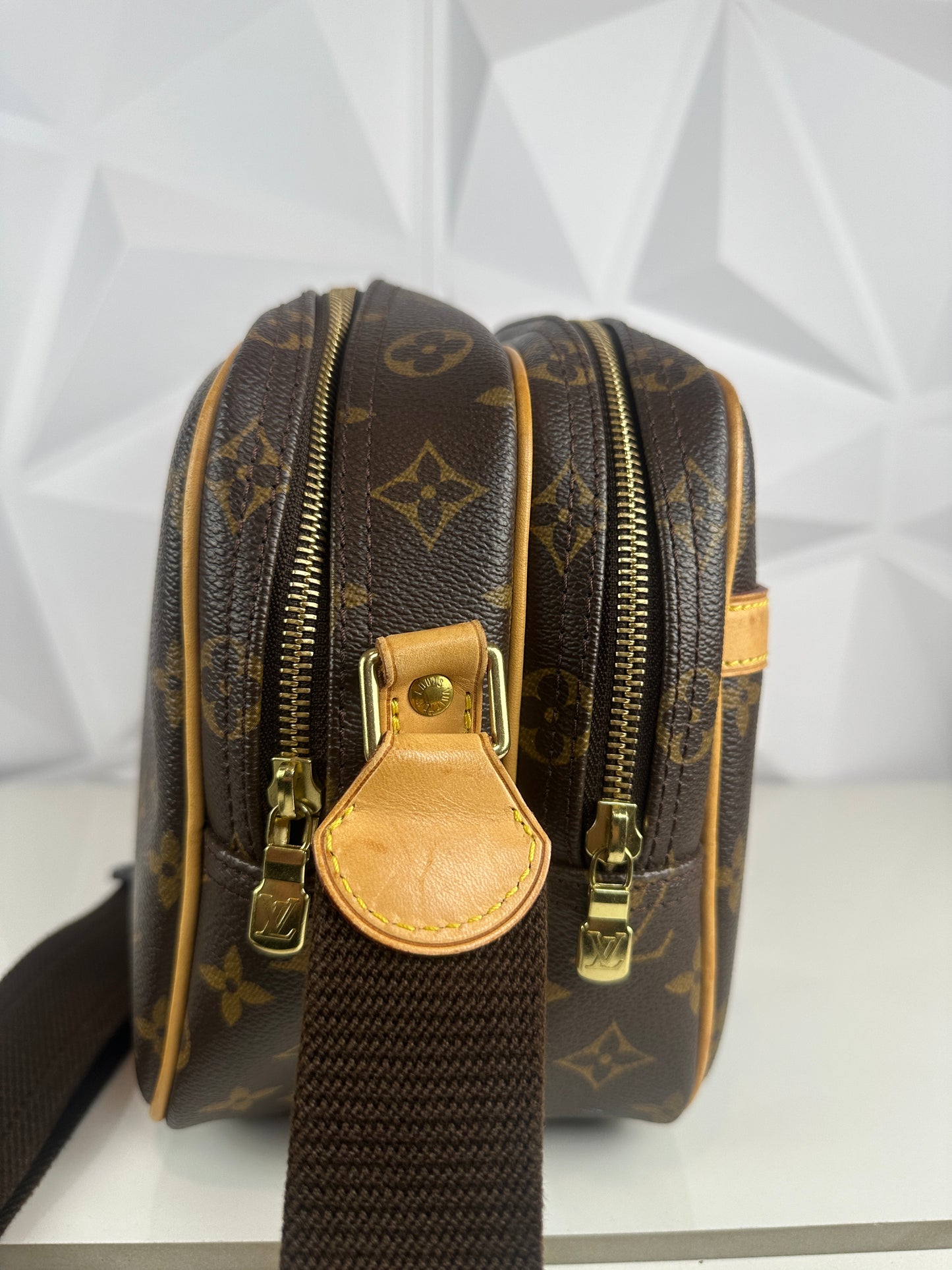 Pre owned LOUIS VUITTON Reporter PM Monogram Shoulder Bag