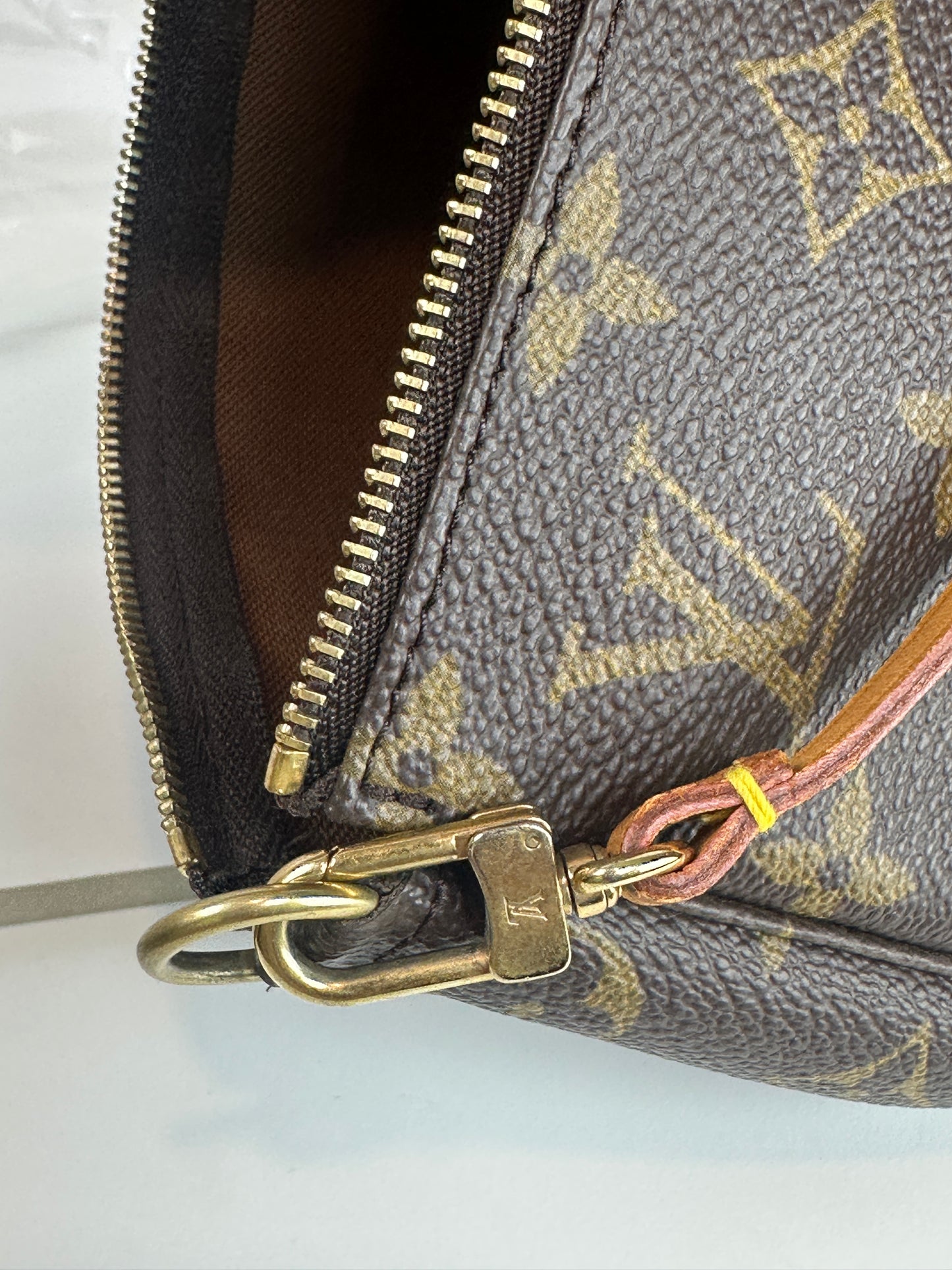 Pre-owned LOUIS VUITTON Pochette Accessoires in Monogram Canvas _178