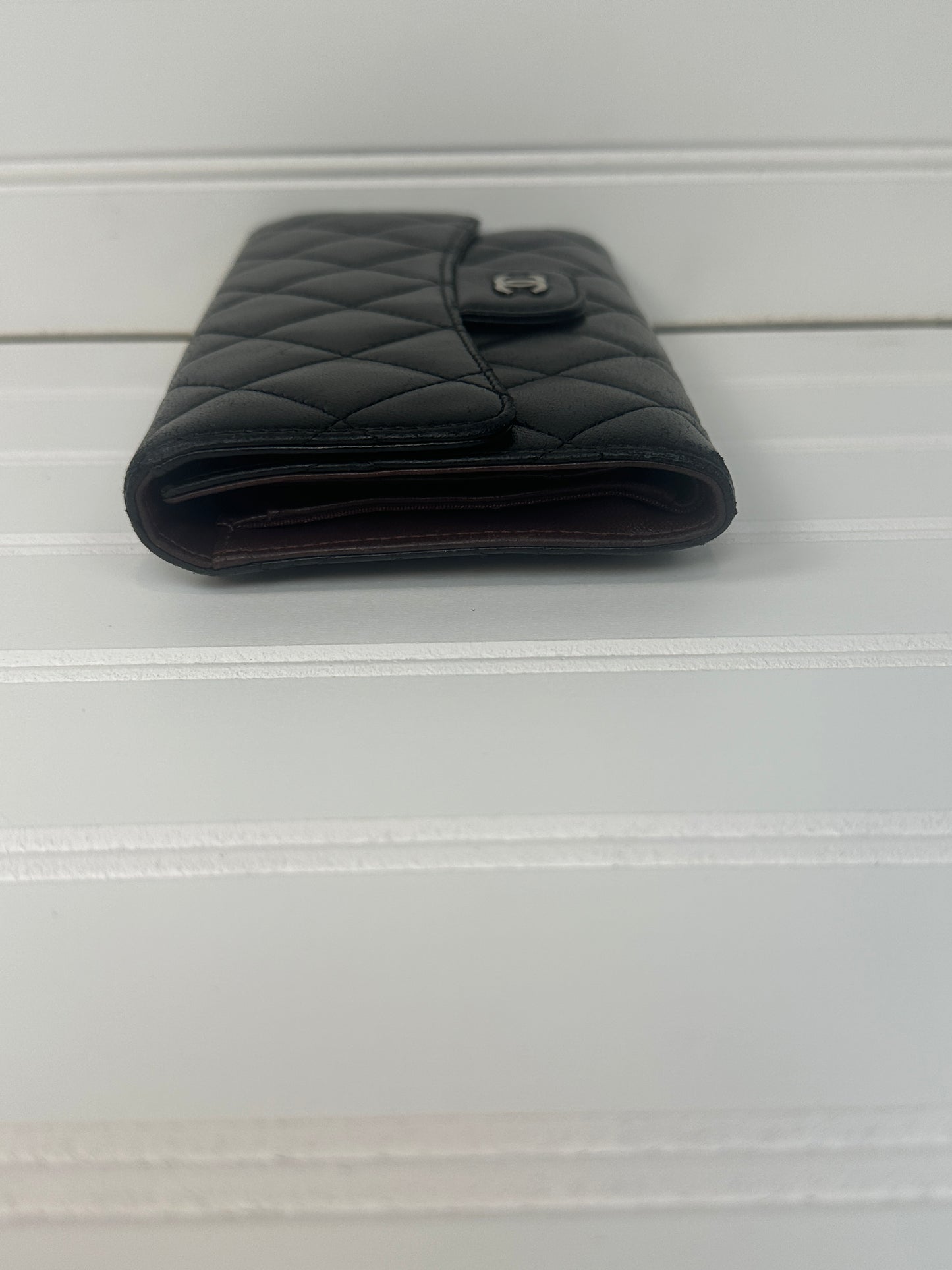 Pre-owned CHANEL Lambskin Matelasse Bi-fold Long Black Wallet