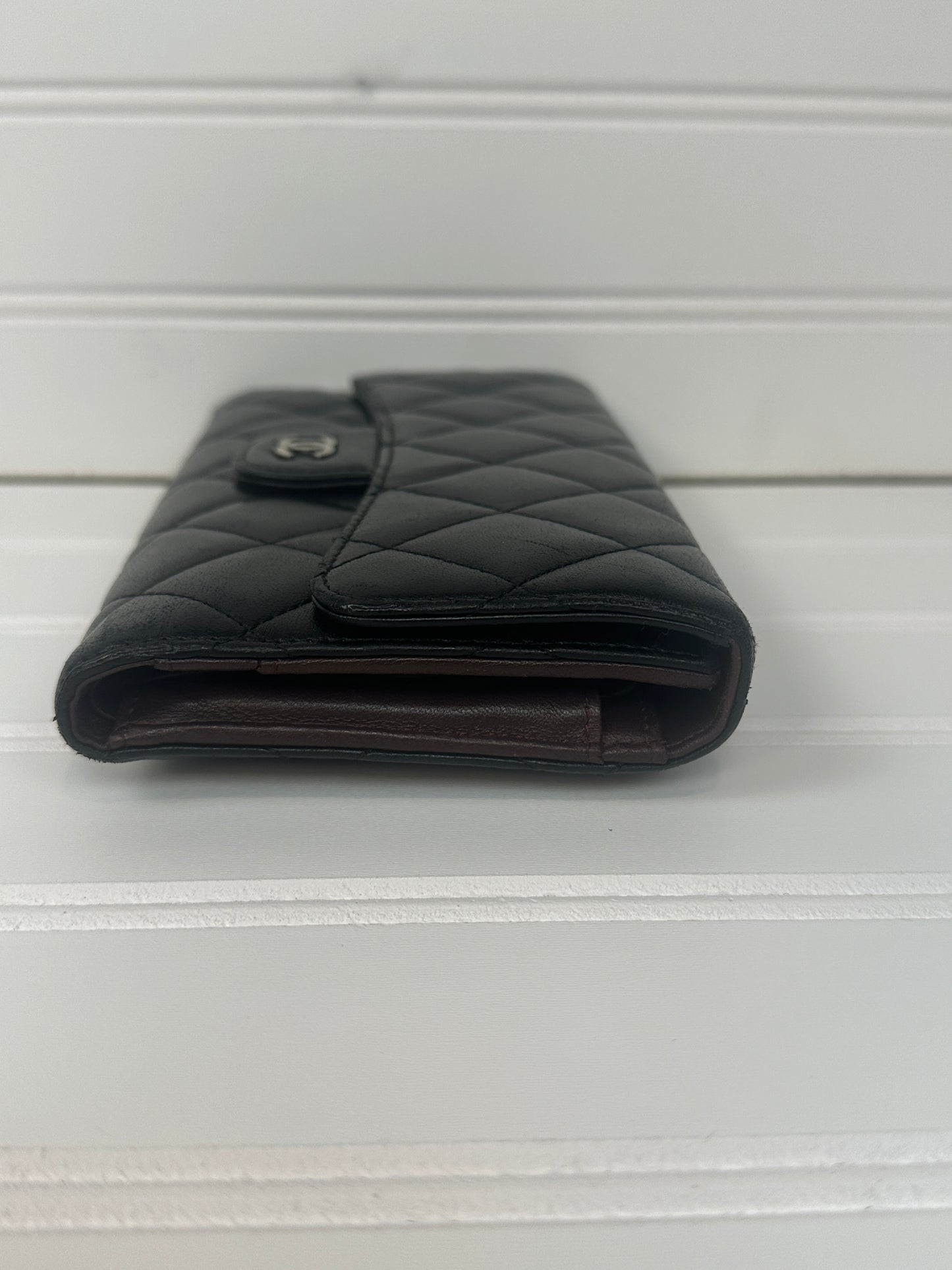 Pre-owned CHANEL Lambskin Matelasse Bi-fold Long Black Wallet