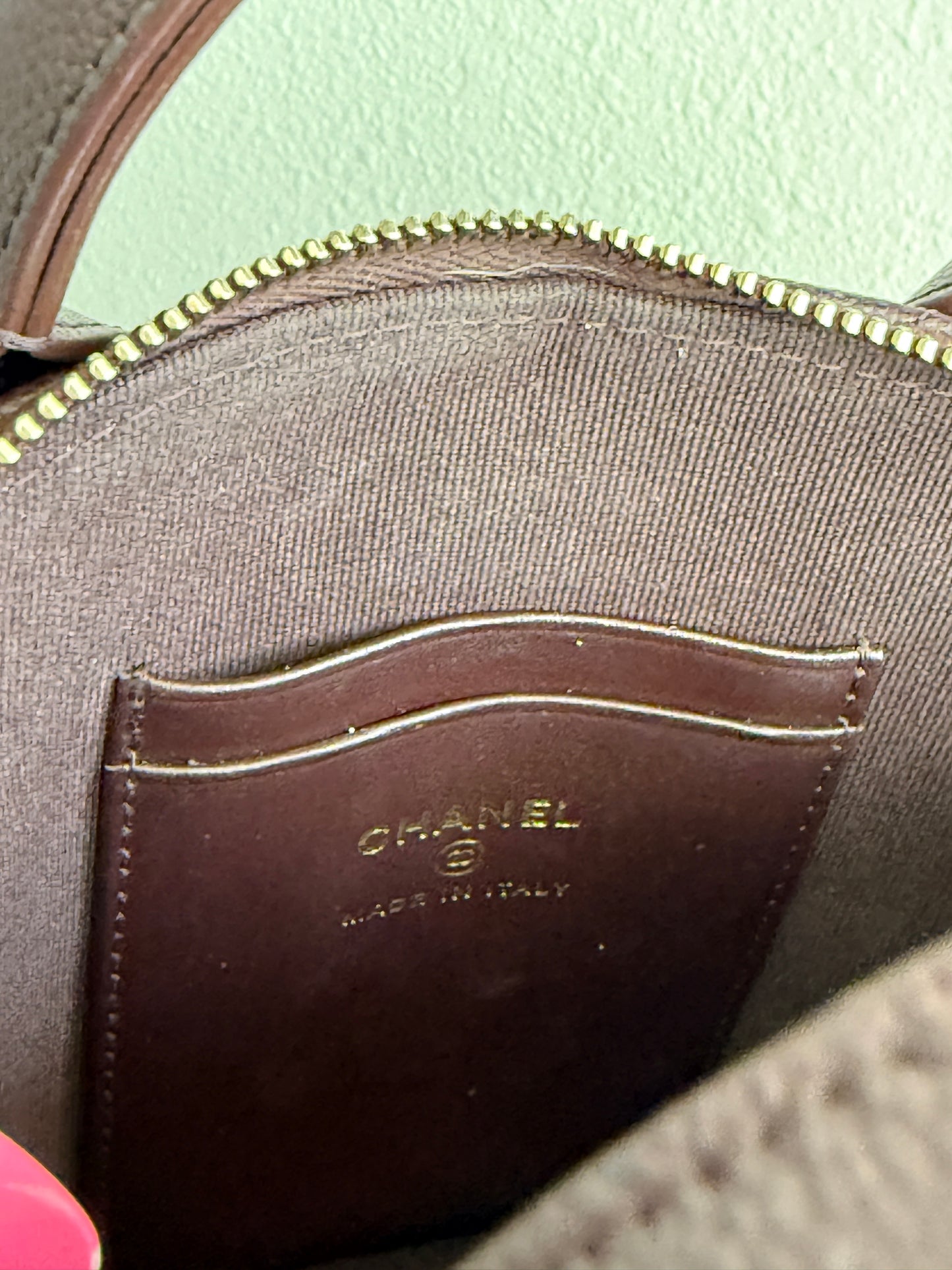 Pre-owned CHANEL Caviar Quilted Top Handle crossbody Clutch With Chain, box and dustbag