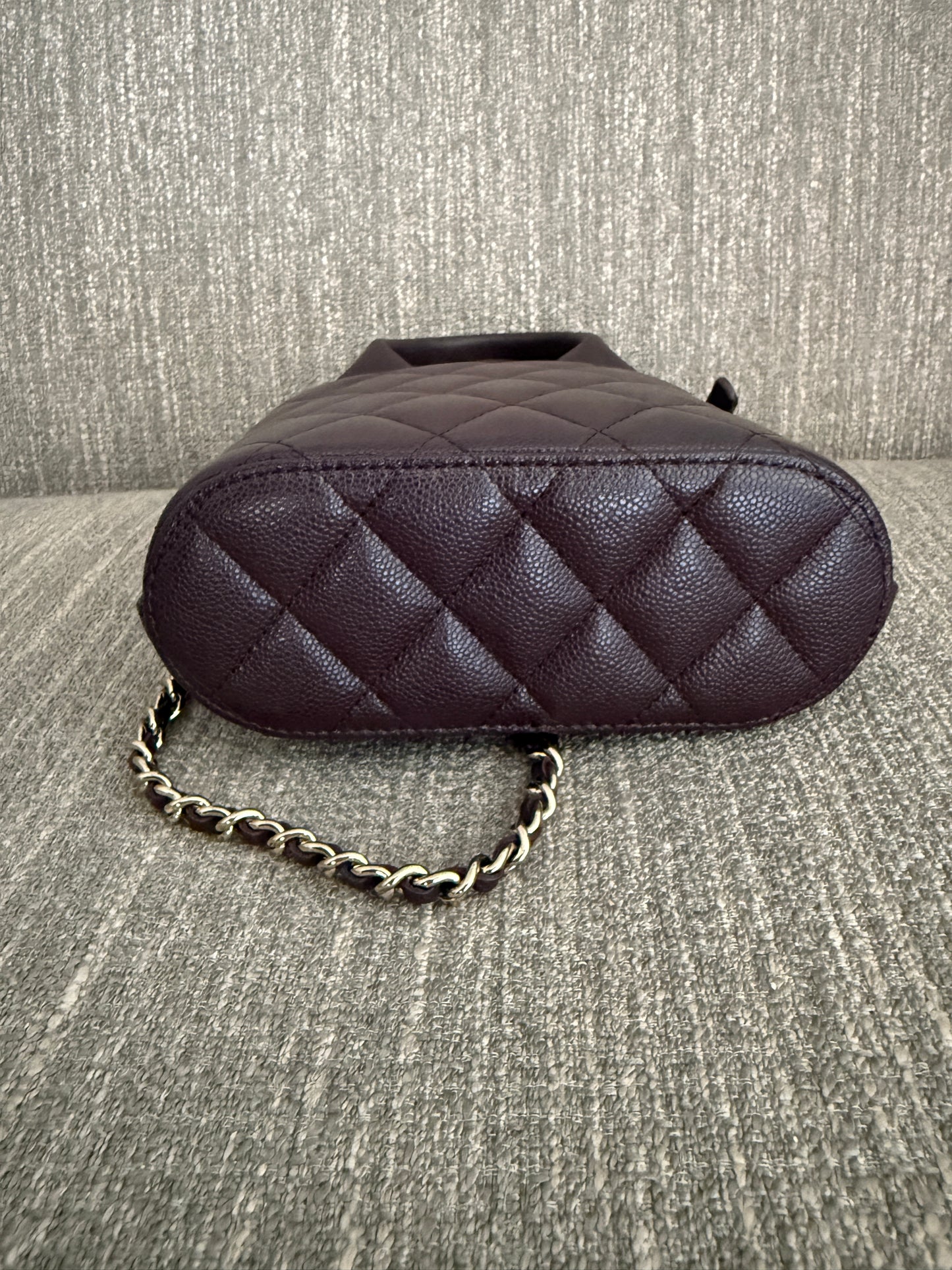 Pre-owned CHANEL Caviar Quilted Top Handle crossbody Clutch With Chain, box and dustbag