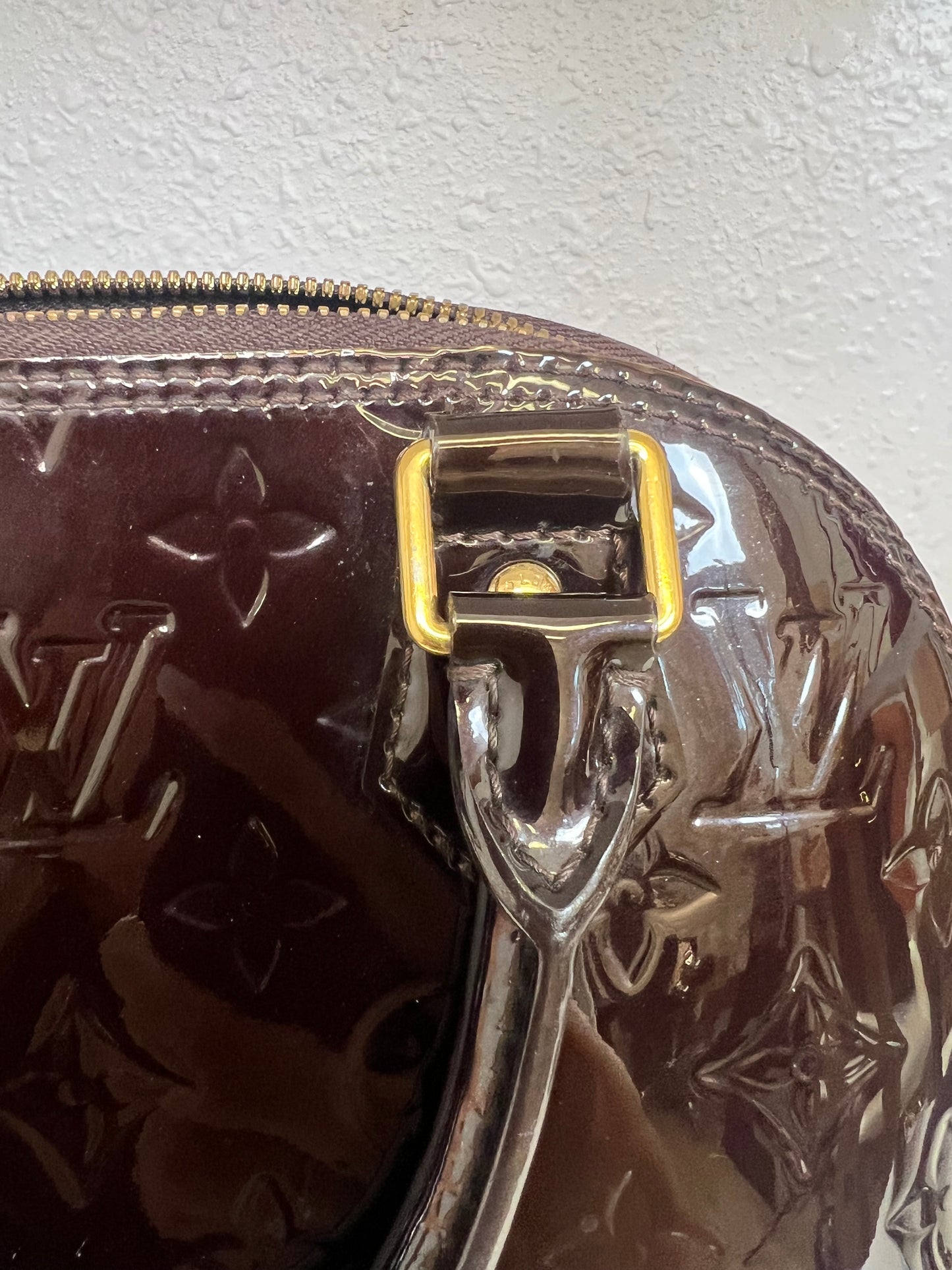 Pre-owned Louis Vuitton Alma BB vernis amaranto