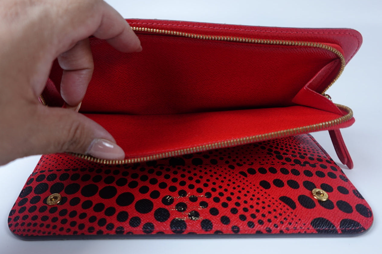 Pre-owned LOUIS VUITTON Yayoi Kusama Portefeuille Insolite wallet red inside_ 312