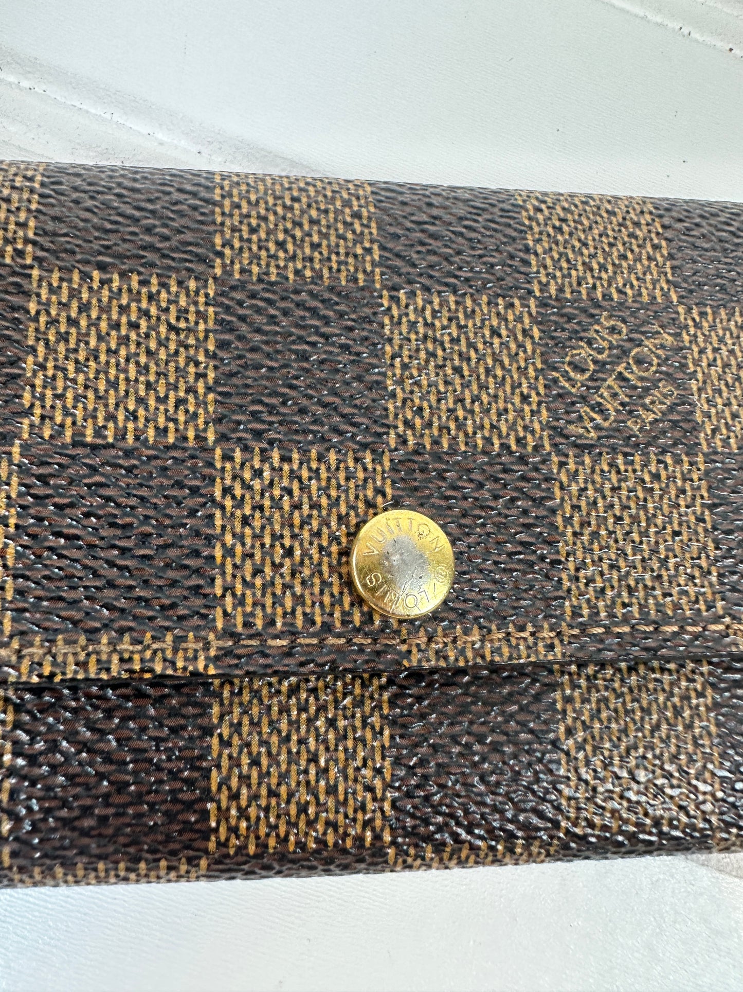 Pre-owned LOUIS VUITTON 6 Key Holder in Damier Ebene Canvas _203-1