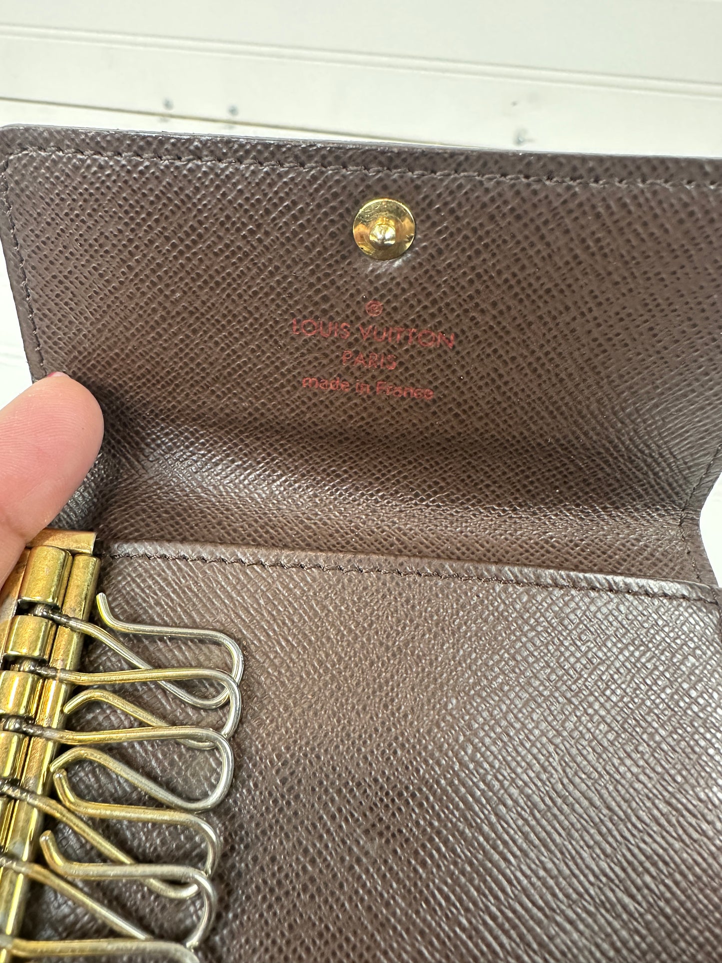 Pre-owned LOUIS VUITTON 6 Key Holder in Damier Ebene Canvas _203-1