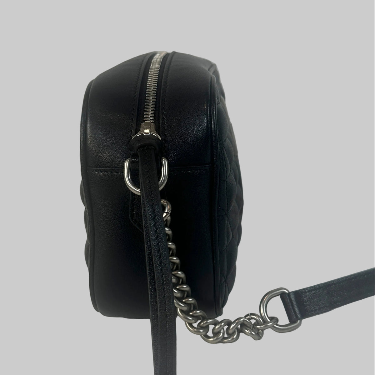 PRE-OWNED GUCCI Marmont Black Leather Silver Logo