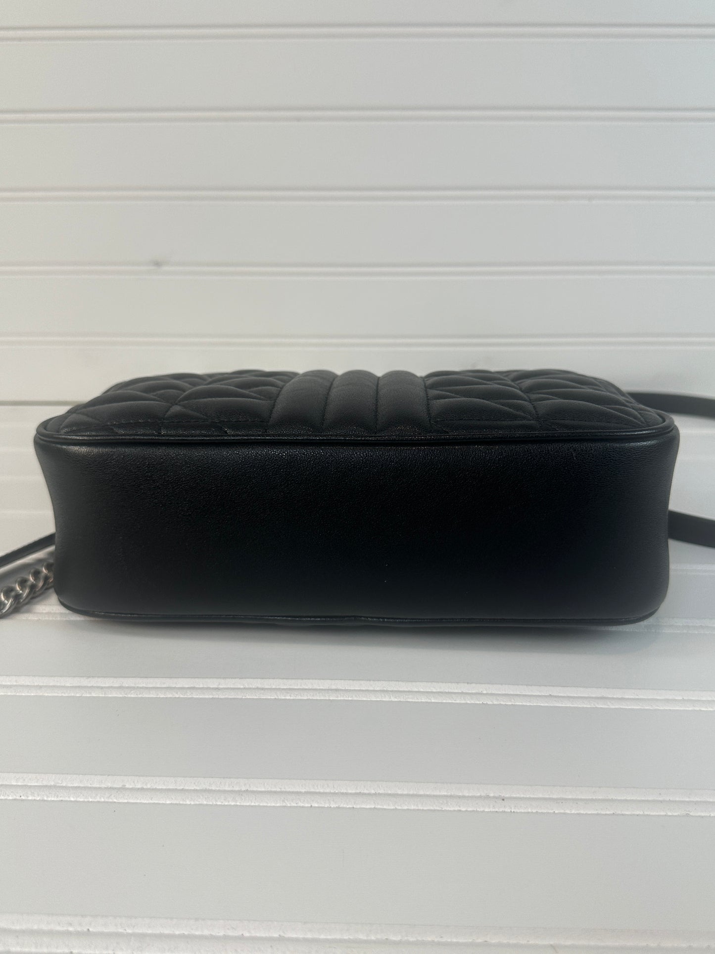 Pre-owned GUCCI Marmont Black Leather with Silver Logo _215