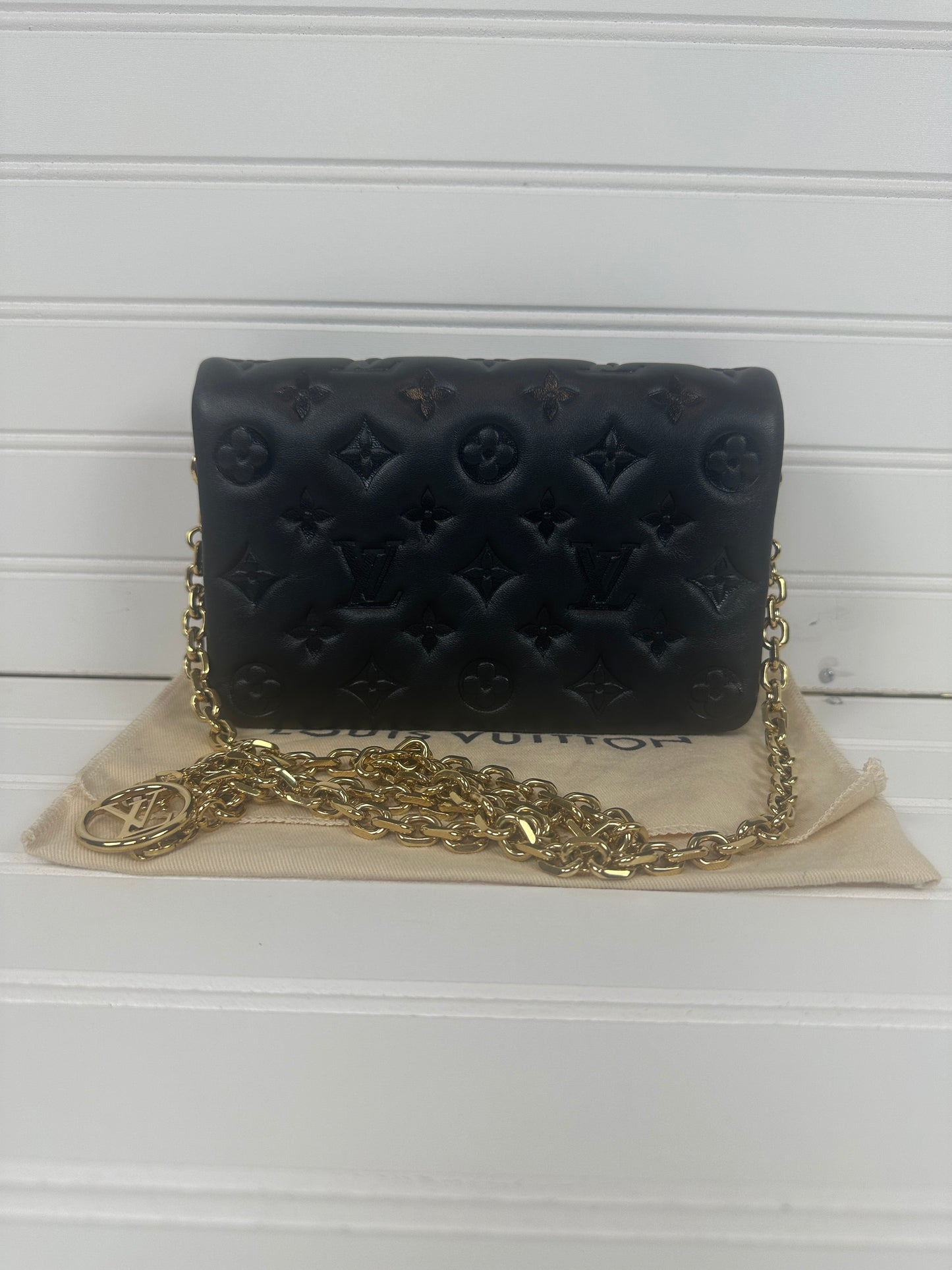 Pre owned LOUIS VUITTON Pochette Coussin Black with Monogram-embossed lambskin _227