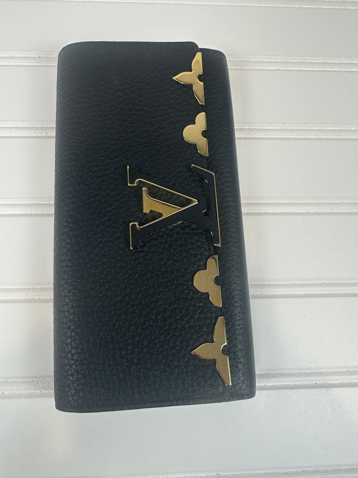 Pre-owned LOUIS VUITTON Capucines Compact Wallet Black _236