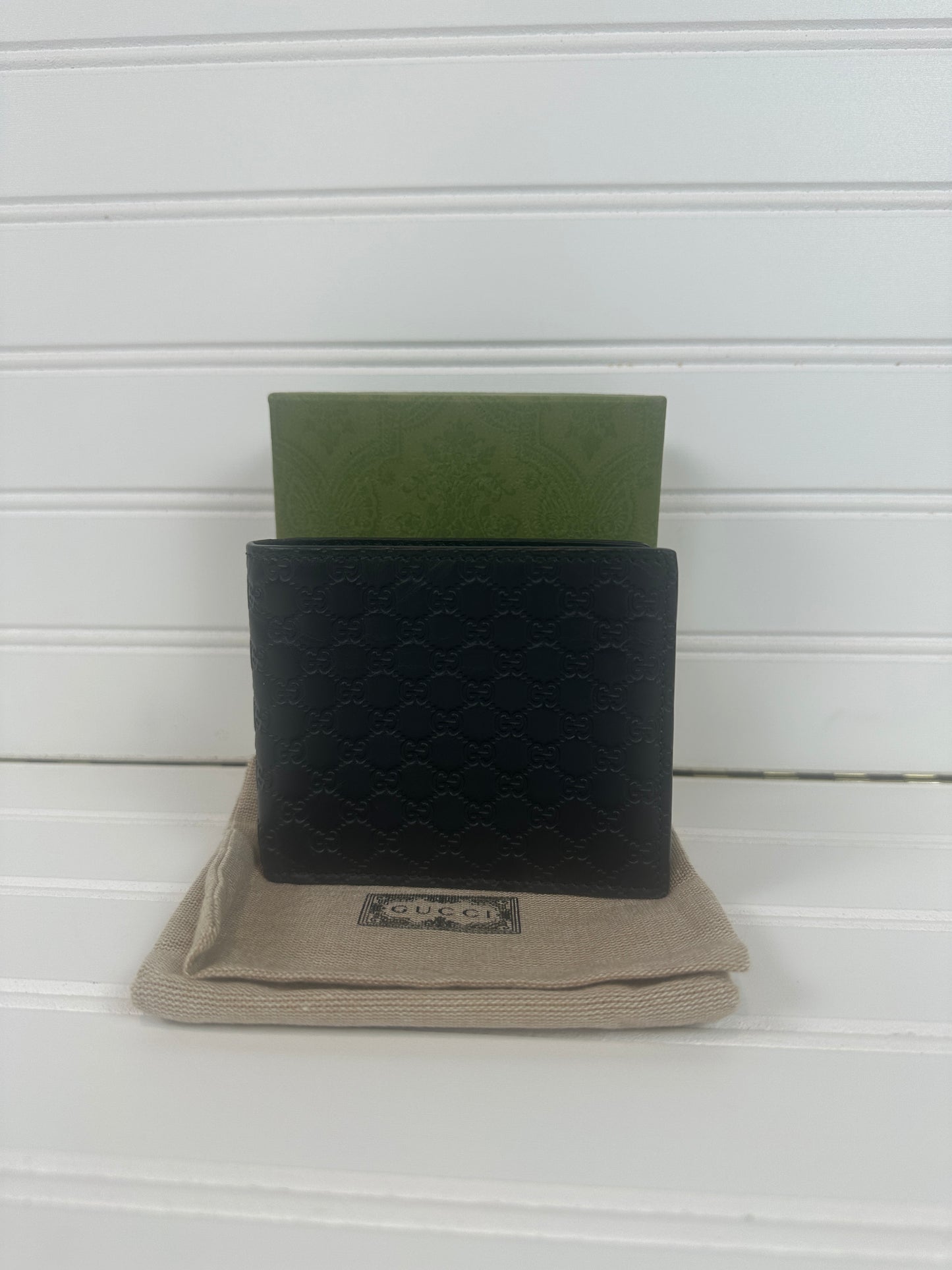 Pre-owned GUCCI GG Emblem bi-fold wallet Black with coin purse _237