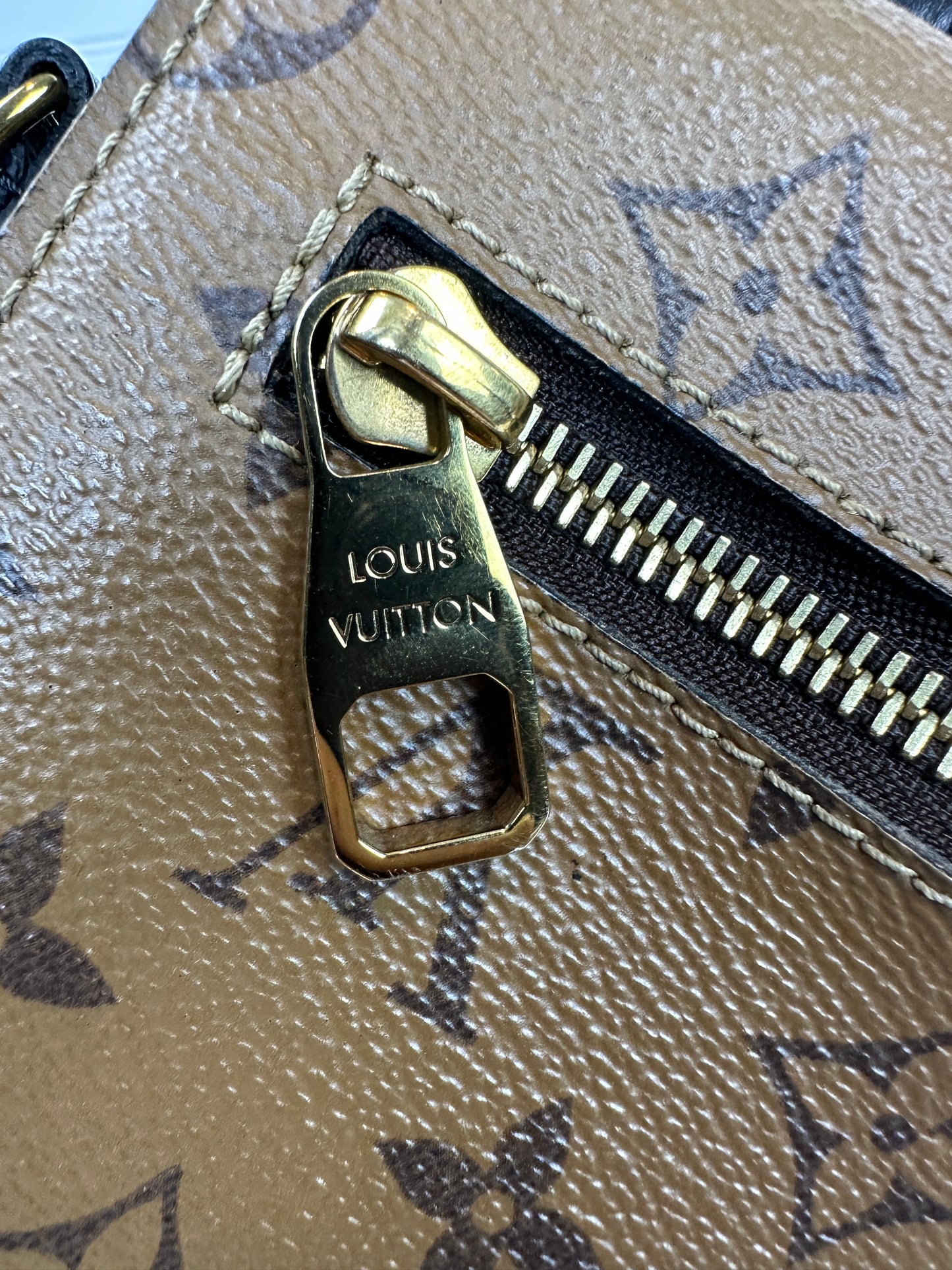 Pre-owned LOUIS VUITTON Pochette Metis Monogram Reverse canvas _ 242