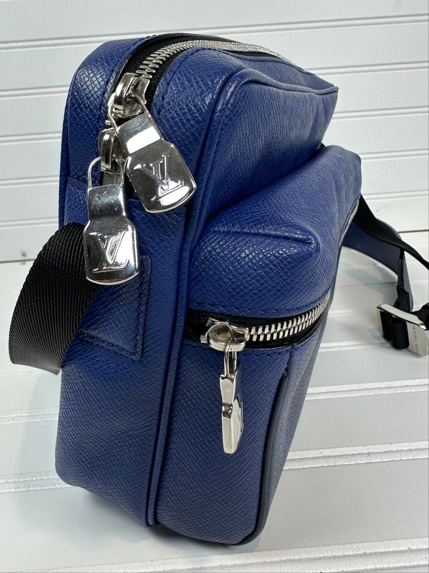 Pre-owned LOUIS VUITTON Outdoor Blue Messenger PM Monogram Canvas _ 247