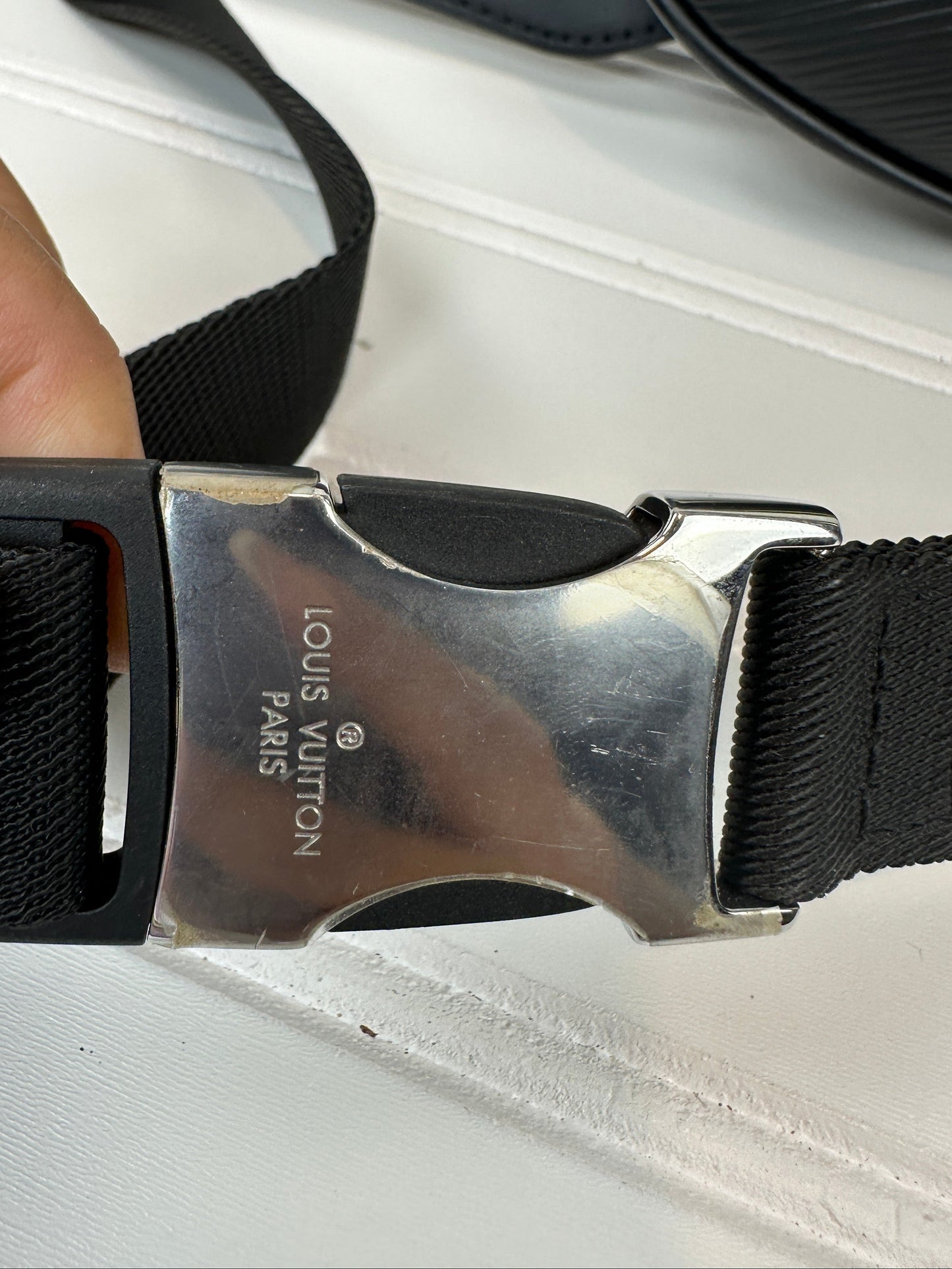 Pre-owned LOUIS VUITTON LV Circle Black and Yellow BumBag Epi Leather_ 248