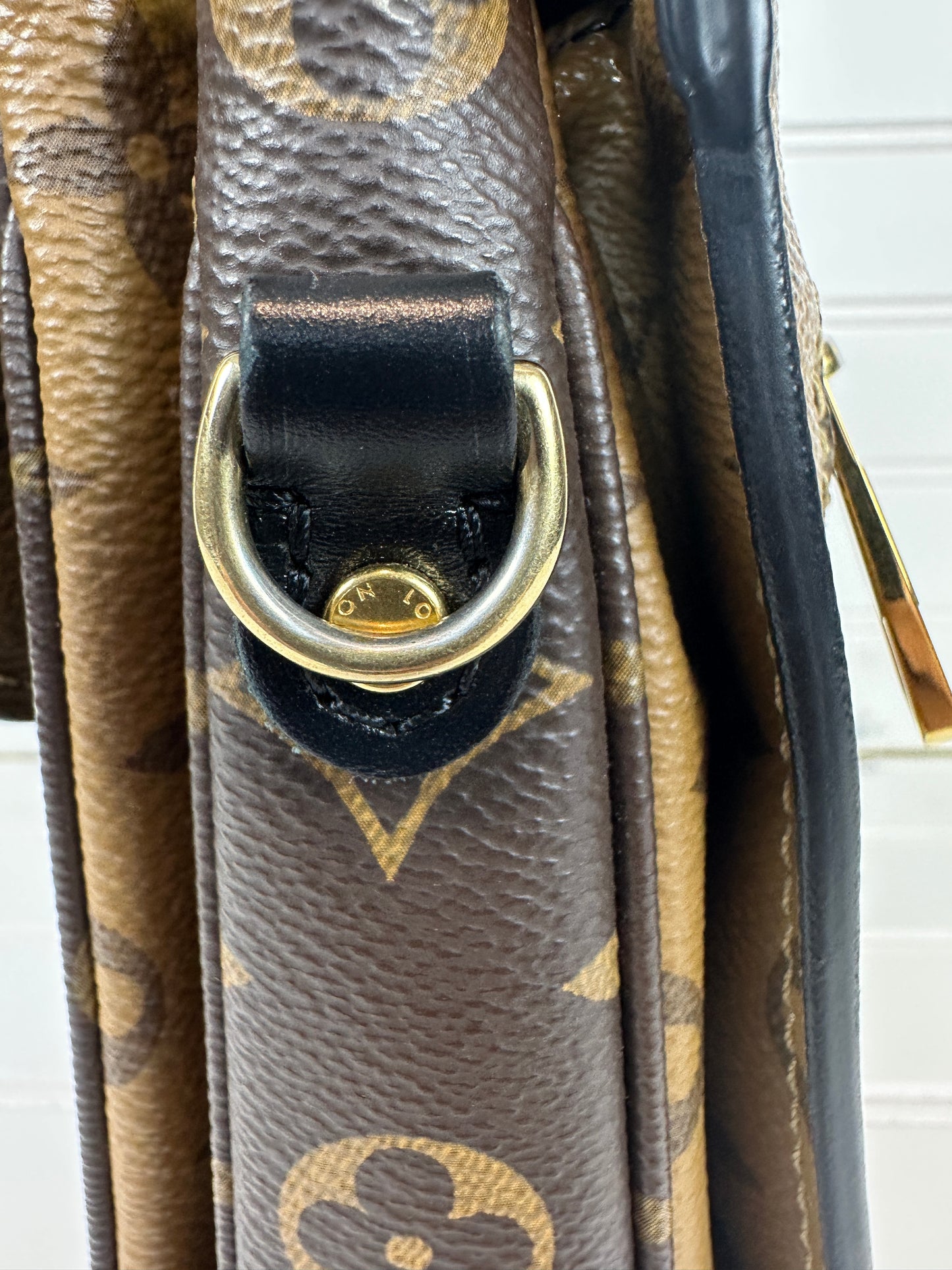 Pre-owned LOUIS VUITTON Pochette Metis Monogram Reverse canvas _ 245