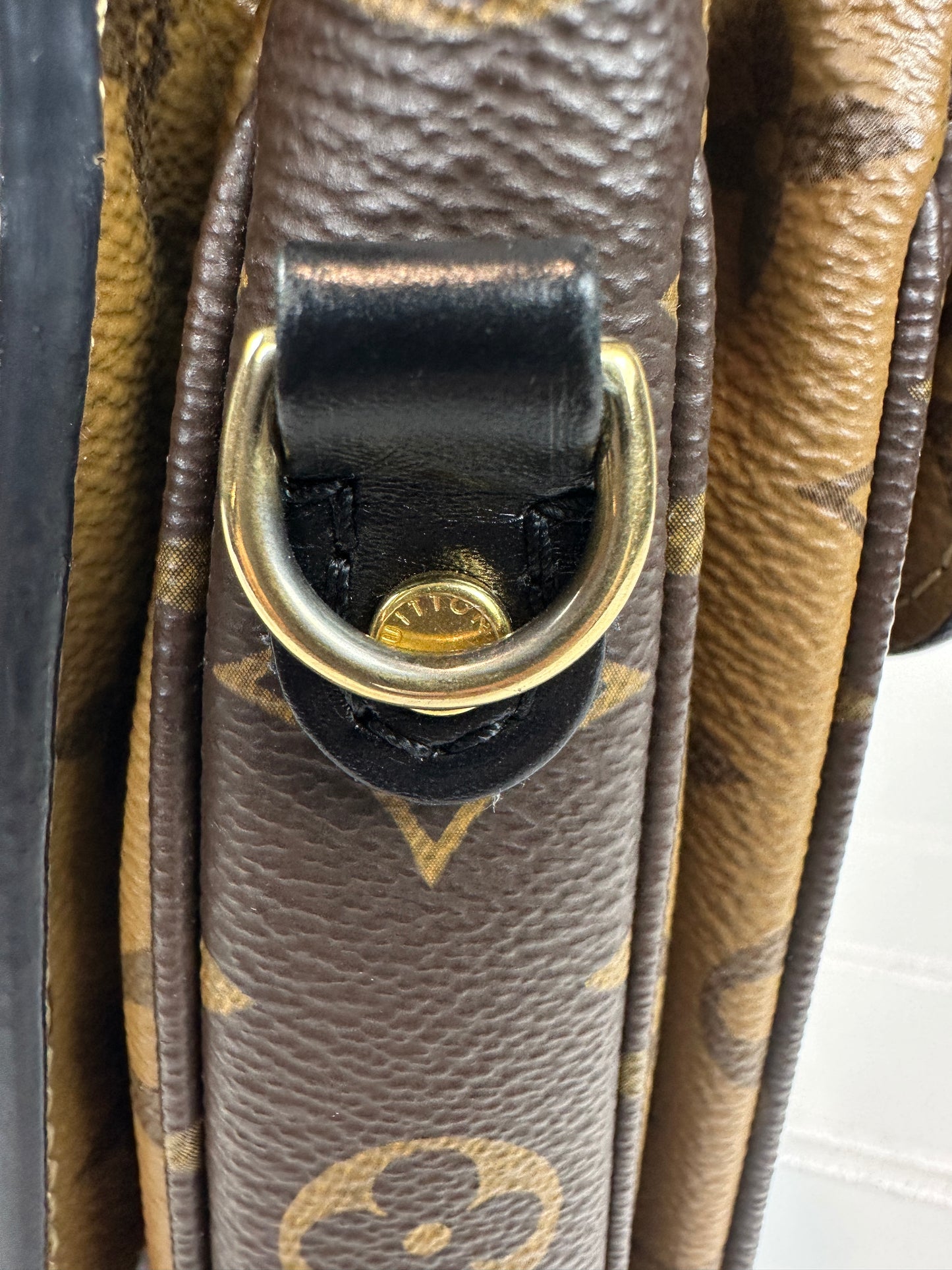 Pre-owned LOUIS VUITTON Pochette Metis Monogram Reverse canvas _ 245