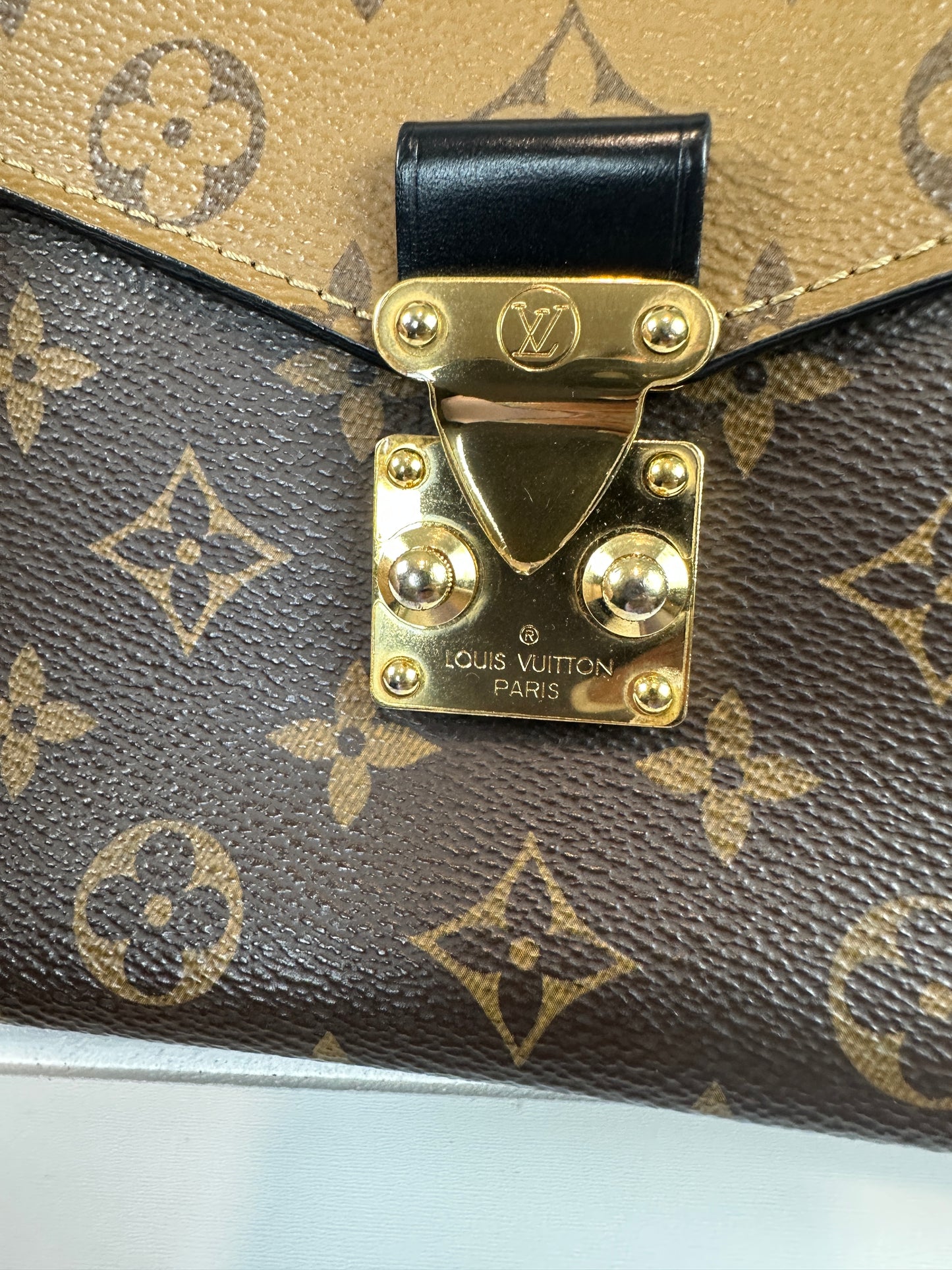 Pre-owned LOUIS VUITTON Pochette Metis Monogram Reverse canvas _ 245