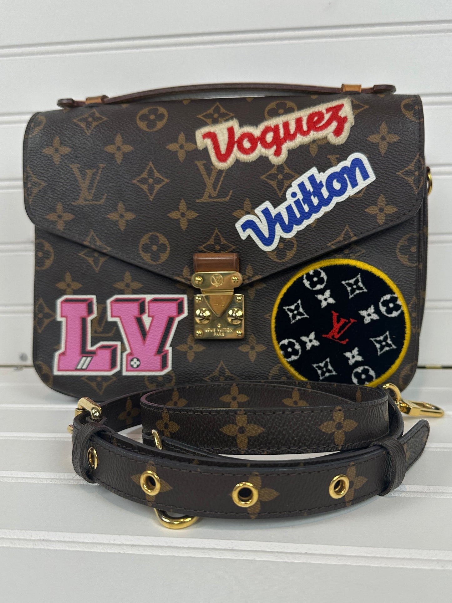 Pre-owned LOUIS VUITTON Patches Pochette Metis Monogram Canvas Limited Edition _ 244