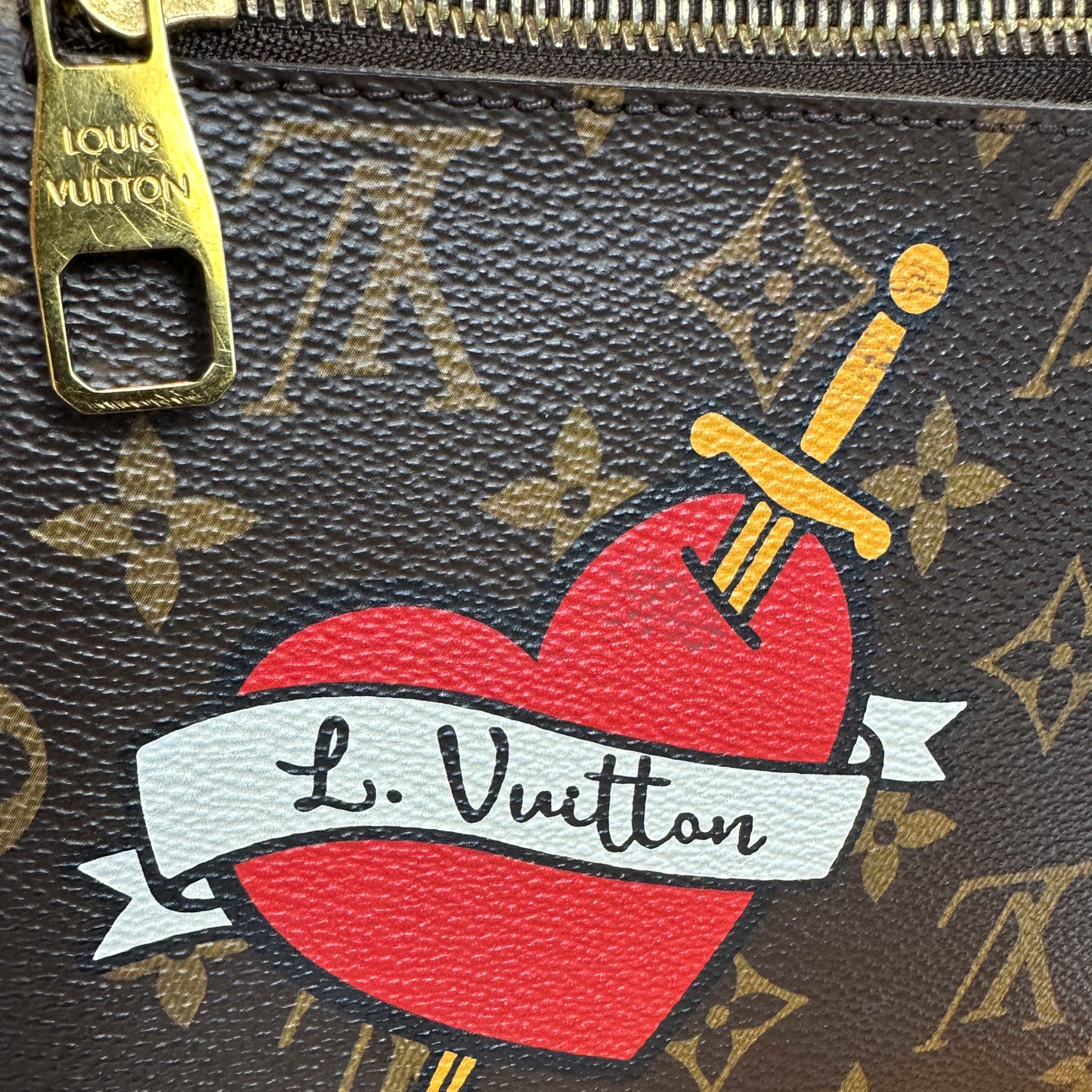 PRE-OWNED LOUIS VUITTON Patches Pochette Metis Monogram Canvas Limited Edition _ 244