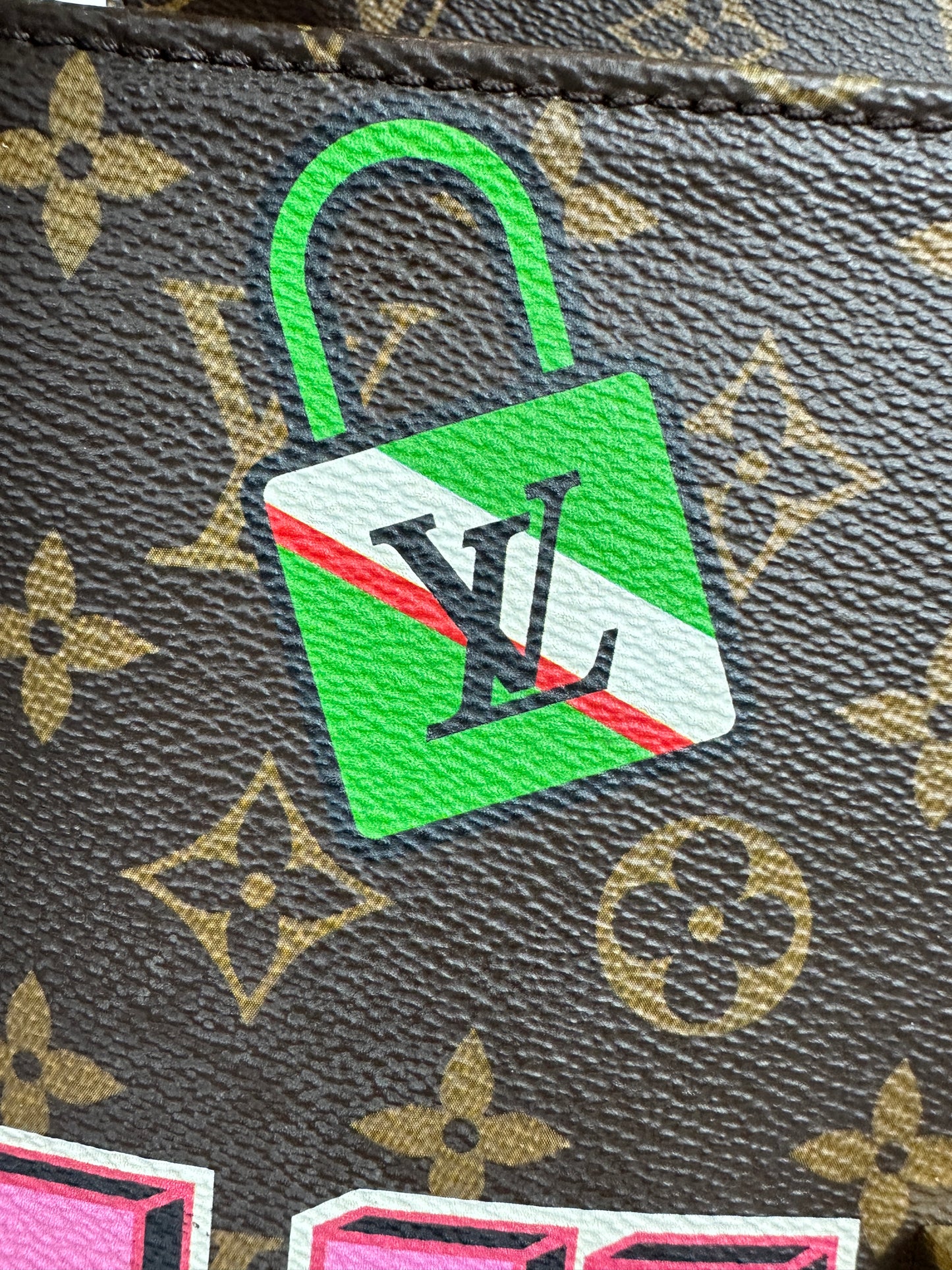 Pre-owned LOUIS VUITTON Patches Pochette Metis Monogram Canvas Limited Edition _ 244
