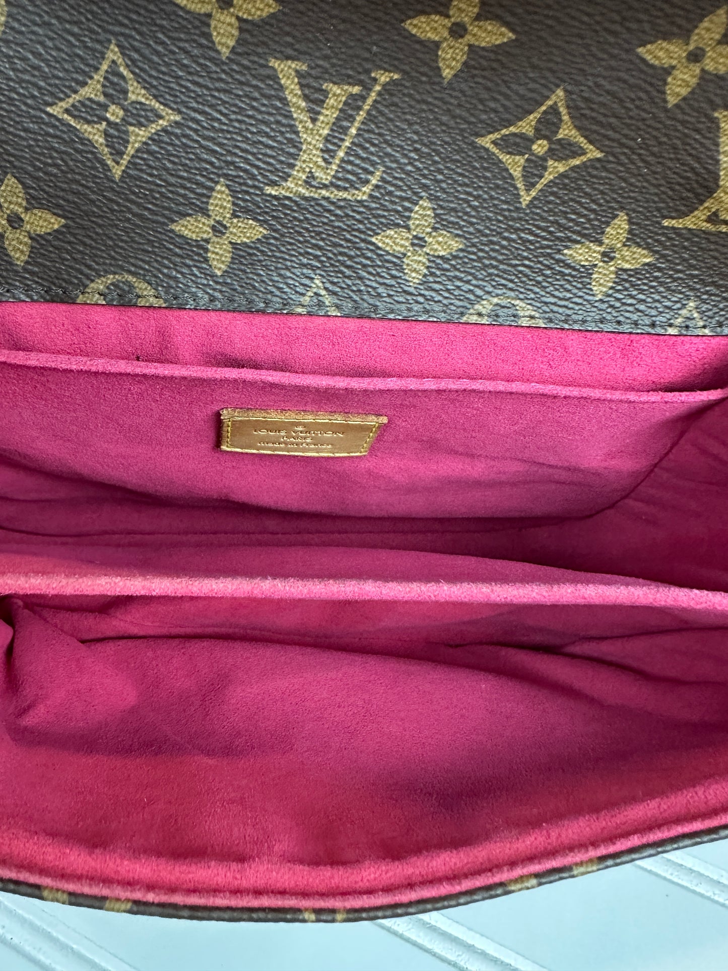 PRE-OWNED LOUIS VUITTON Patches Pochette Metis Monogram Canvas Limited Edition _ 244