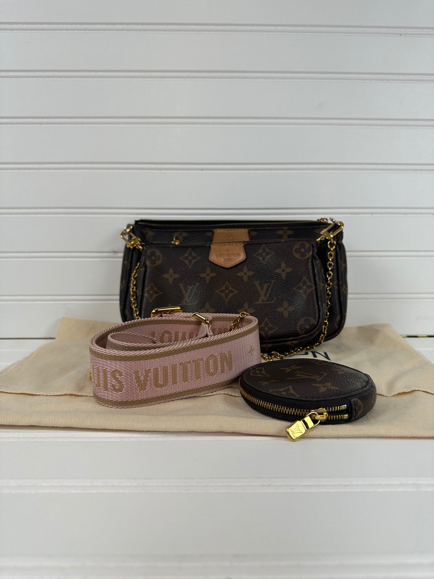 Pre-owned LOUIS VUITTON Multi Pochette Accessoires Monogram Canvas Pink strap _ 243