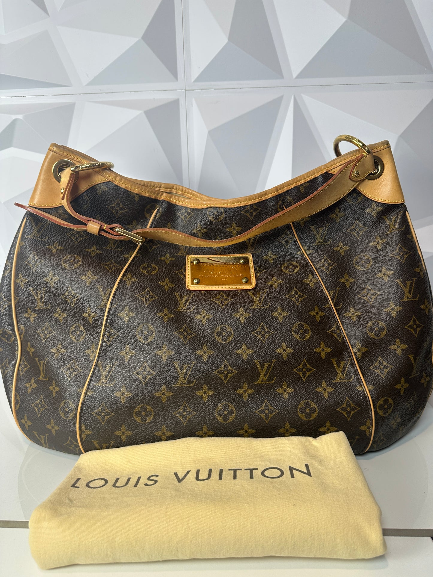 Pre-owned LOUIS VUITTON Galliera Monogram