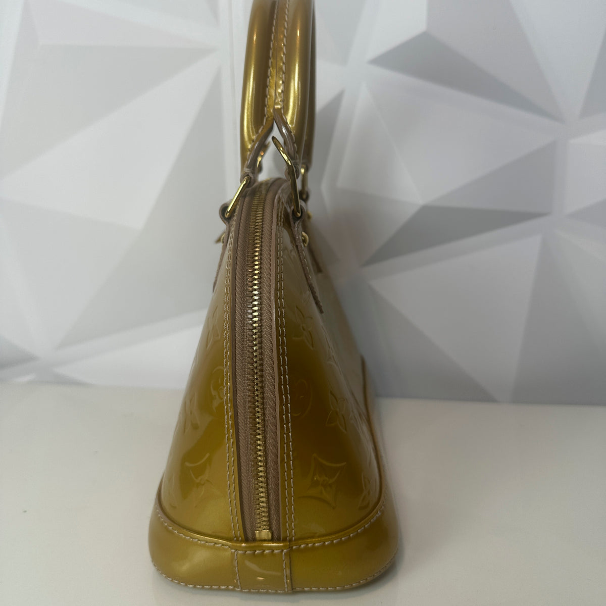 PRE-OWNED LOUIS VUITTON Alma BB Gold Vernis