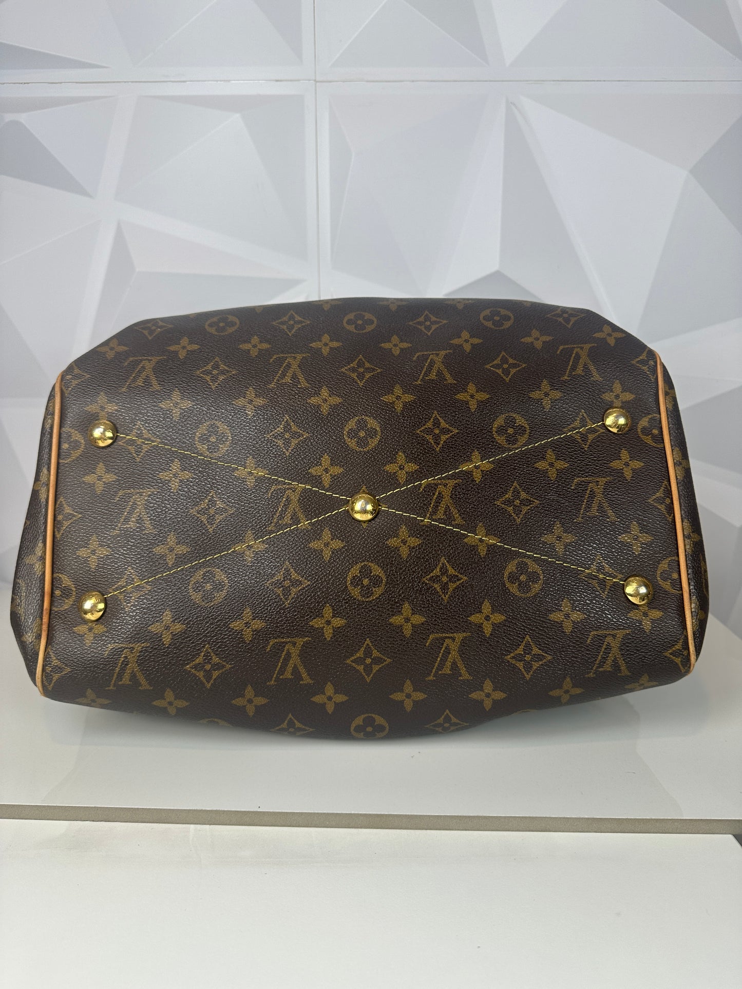 Pre owned LOUIS VUITTON Monogram Canvas Tivoli GM