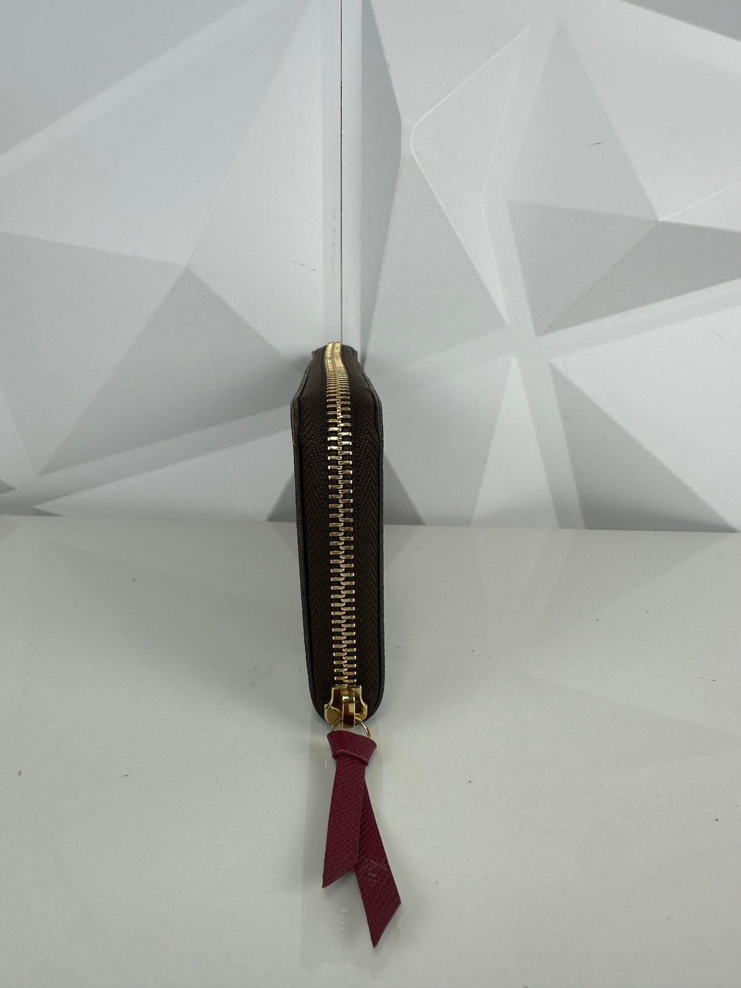 Pre-owned LOUIS VUITTON Portefeuille Clemence monogram interior burgundy with zipper