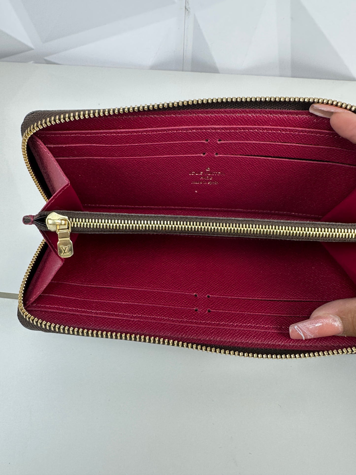 Pre-owned LOUIS VUITTON Portefeuille Clemence monogram interior burgundy with zipper