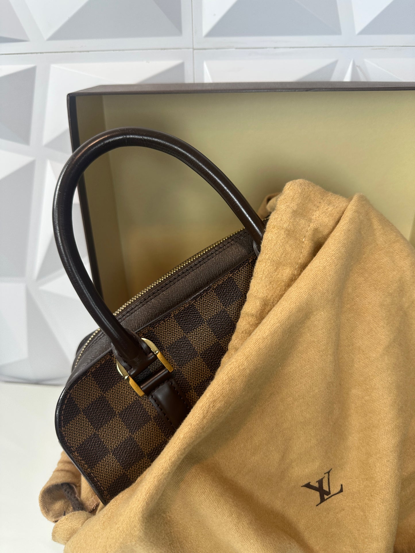 Pre-owned LOUIS VUITTON Triana Damier Ebene with box and storage bag