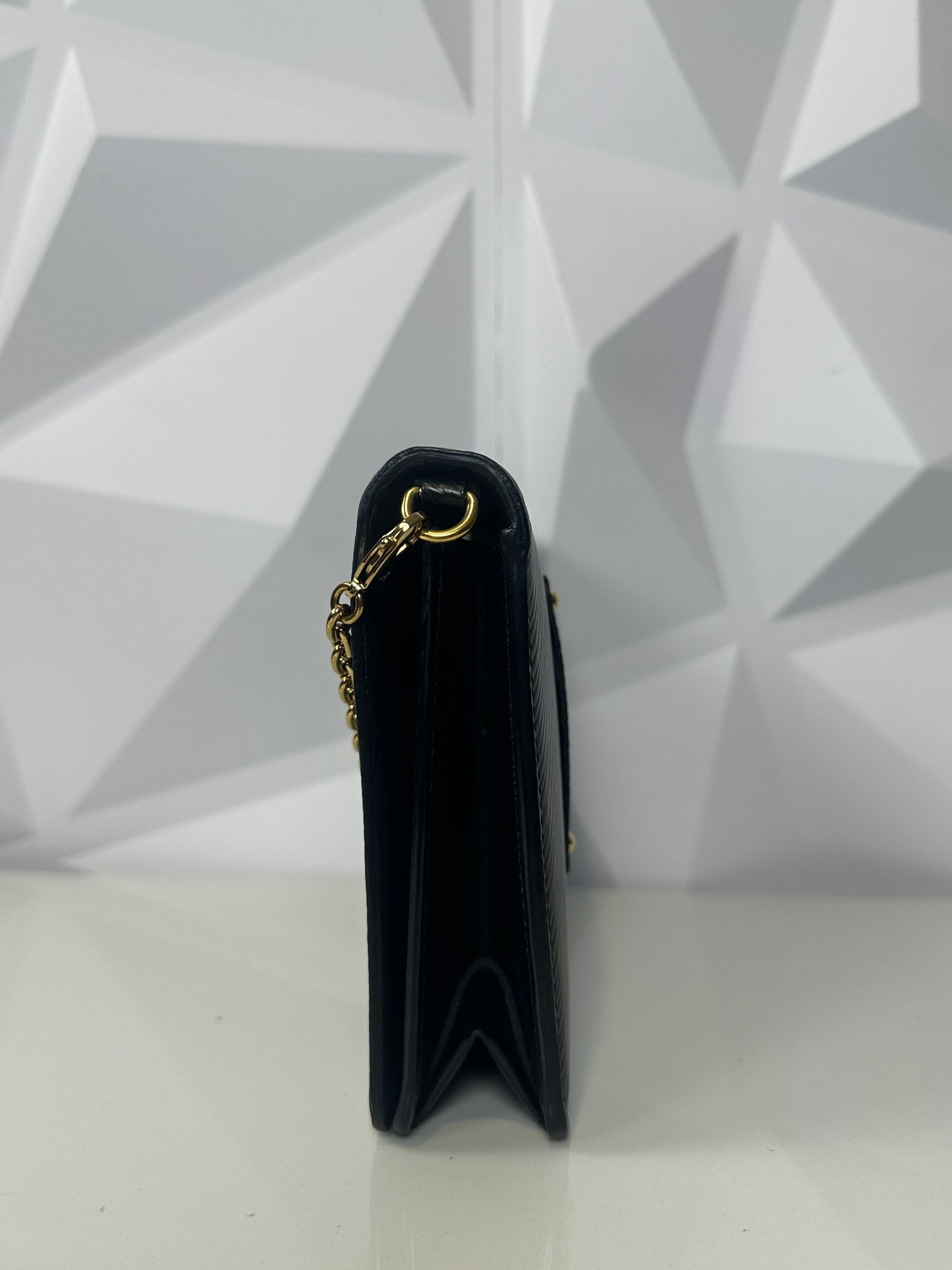 Pre-owned LOUIS VUITTON Portefeuille Twist Belt Epi Leather Chain Wallet in Black