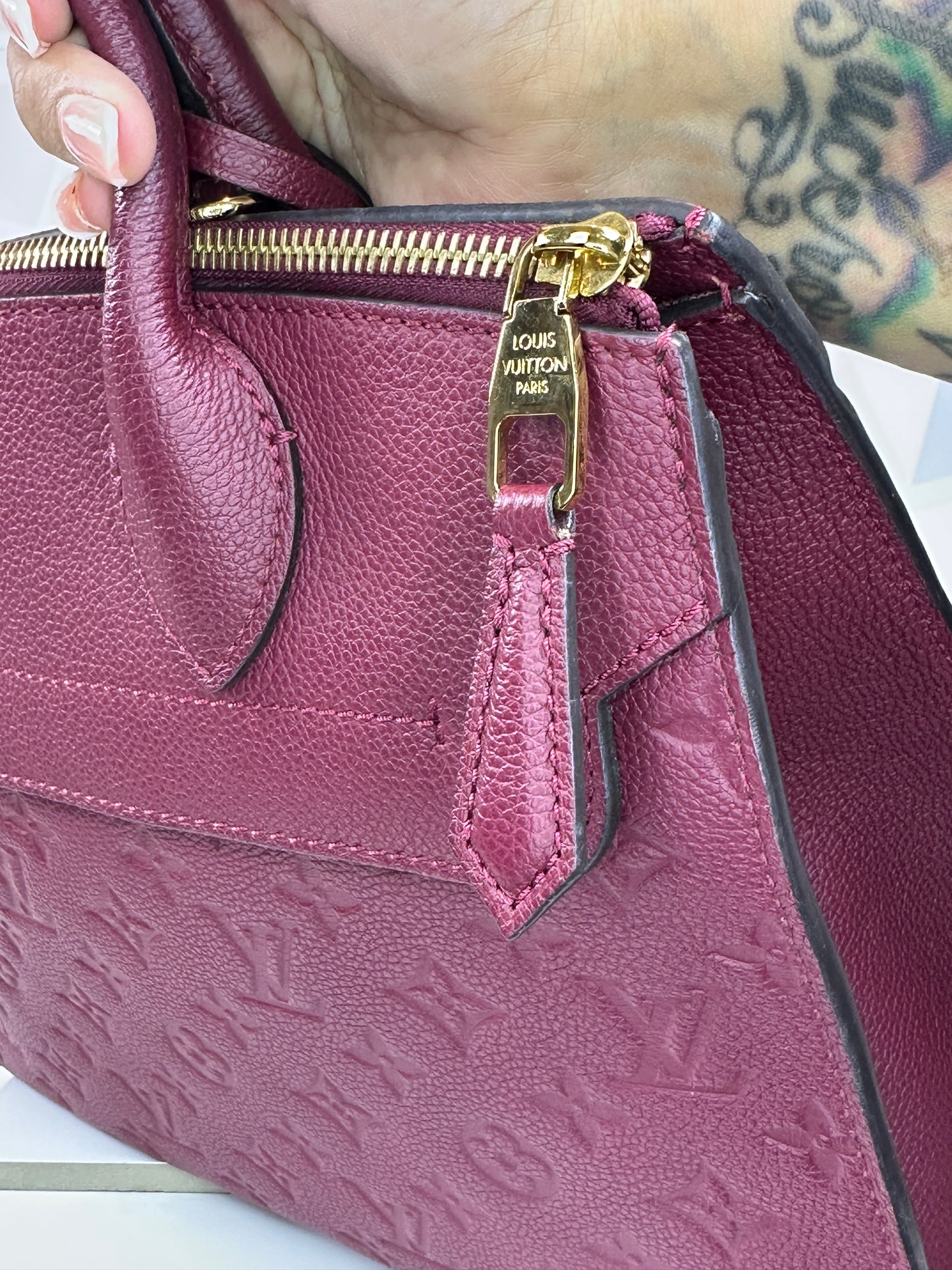 Pre-owned LOUIS VUITTON Pont Neuf Monogram Empreinte MM Burgundy